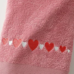 Badhanddoek<Colombine Badhanddoeken met geborduurde hartjes oudroze