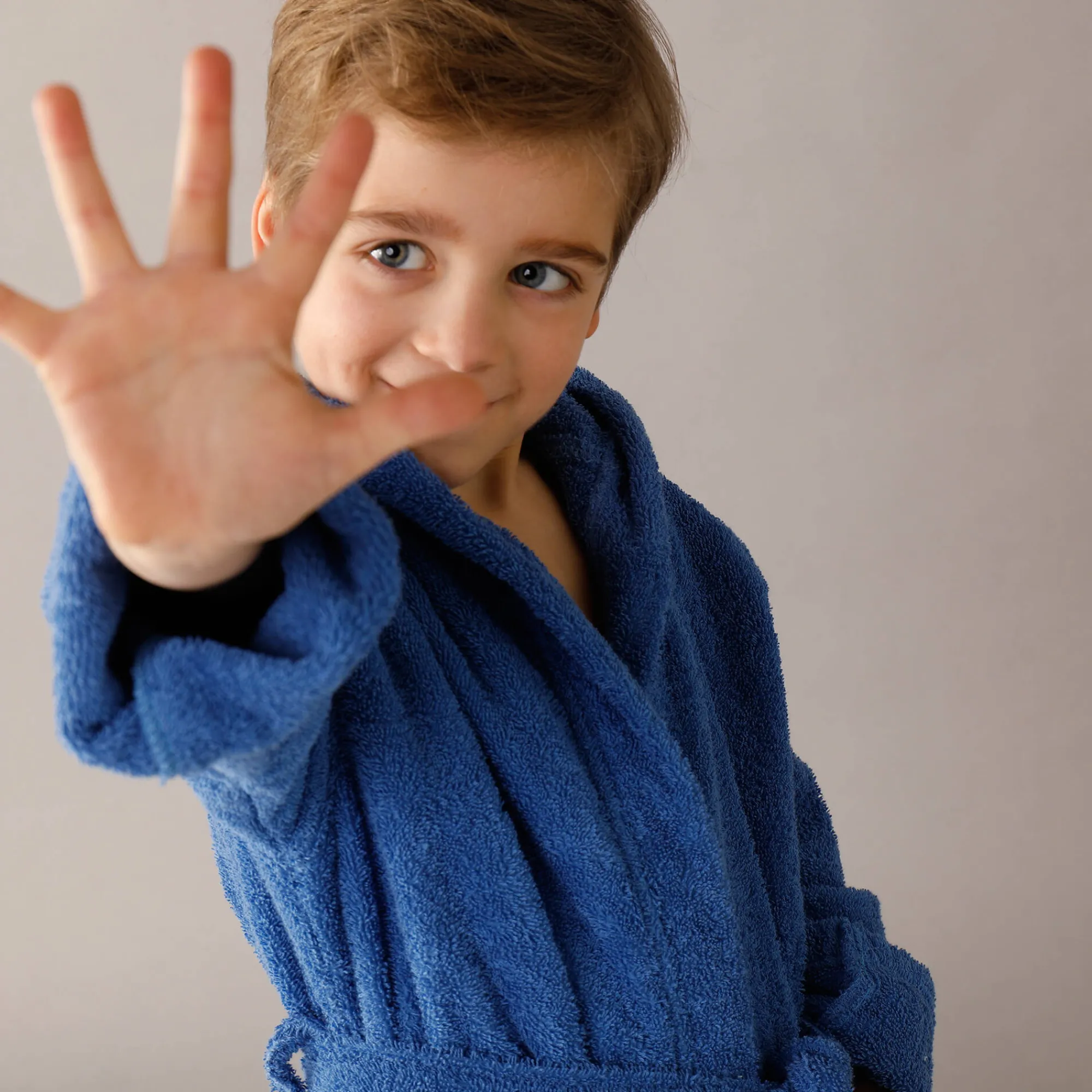 Badjas|Handdoek En Badlaken Kids<Colombine des petits Badjas in lusjesbadstof met kap, voor kinderen felblauw