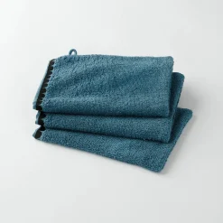 Badhanddoek<Blancheporte Badstof, afgewerkt met fantasieborduursel - 420g/m2 jeansblauw