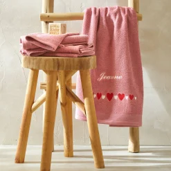 Badhanddoek|Handdoek En Badlaken Kids<Colombine Badstof met geborduurde hartjes, personaliseerbaar oudroze