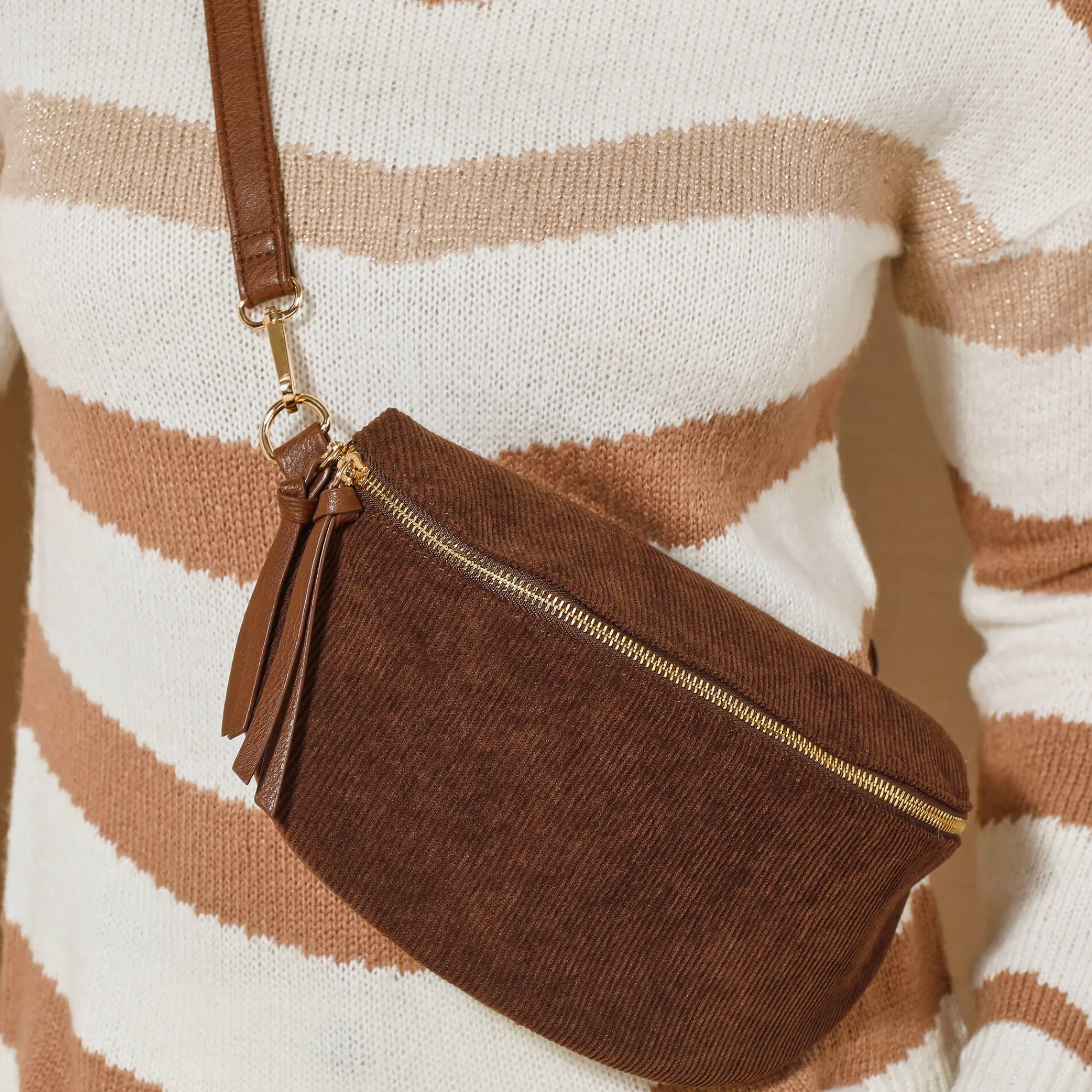 Accessoires En Juwelen<Blancheporte Bananentasje in ribvelours chocolade
