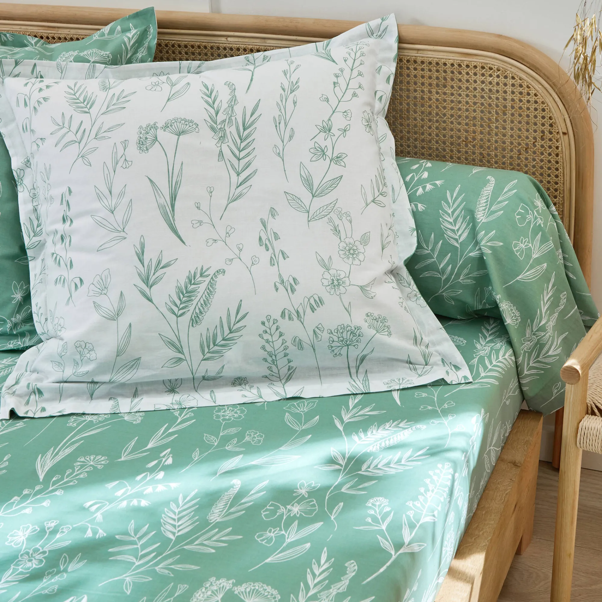 Fantasie Bedlinnen<Colombine Bedlinnen Alessia in katoen met bloemenprint groen