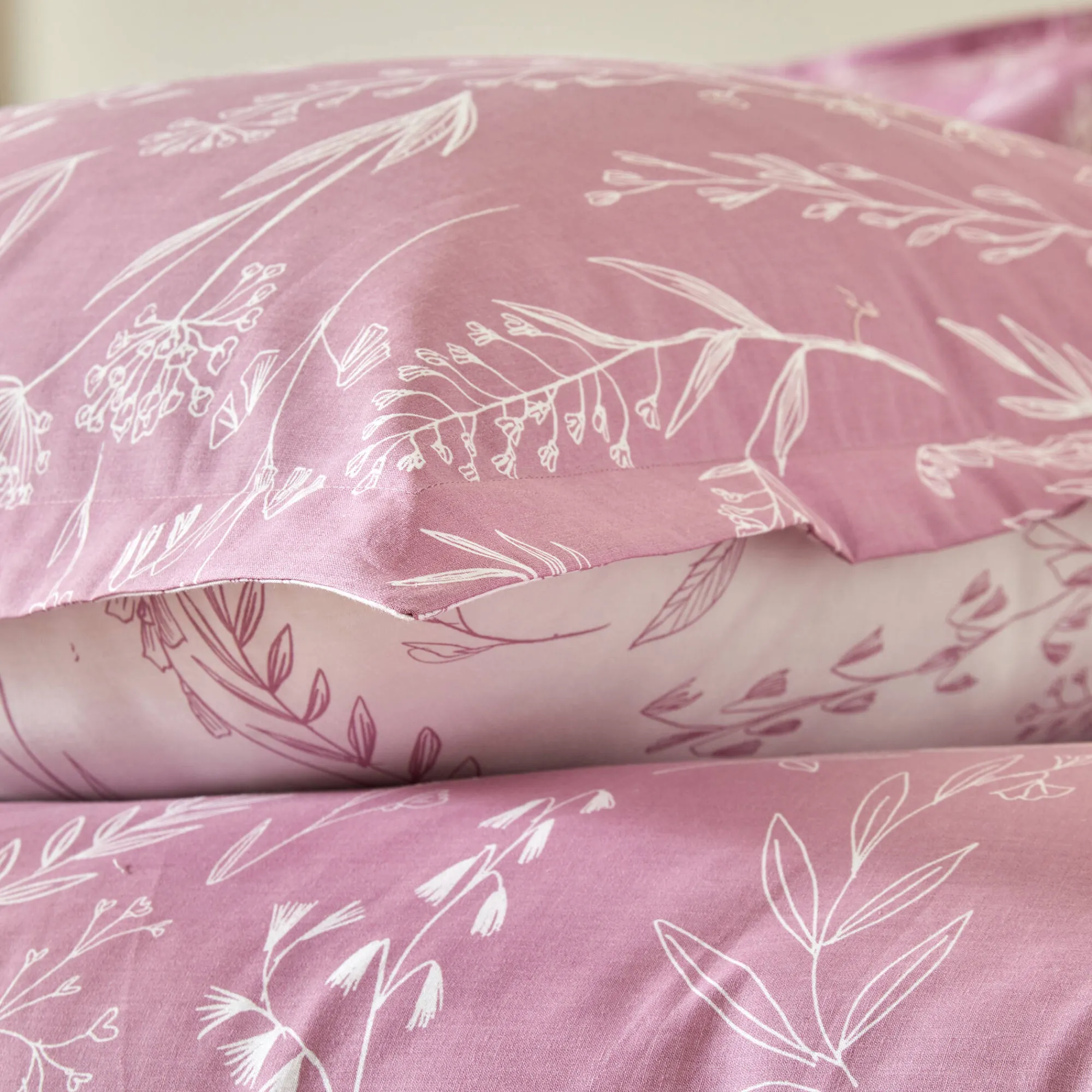 Fantasie Bedlinnen|Dekbedovertrek<Colombine Bedlinnen Alessia in katoen met bloemenprint parma