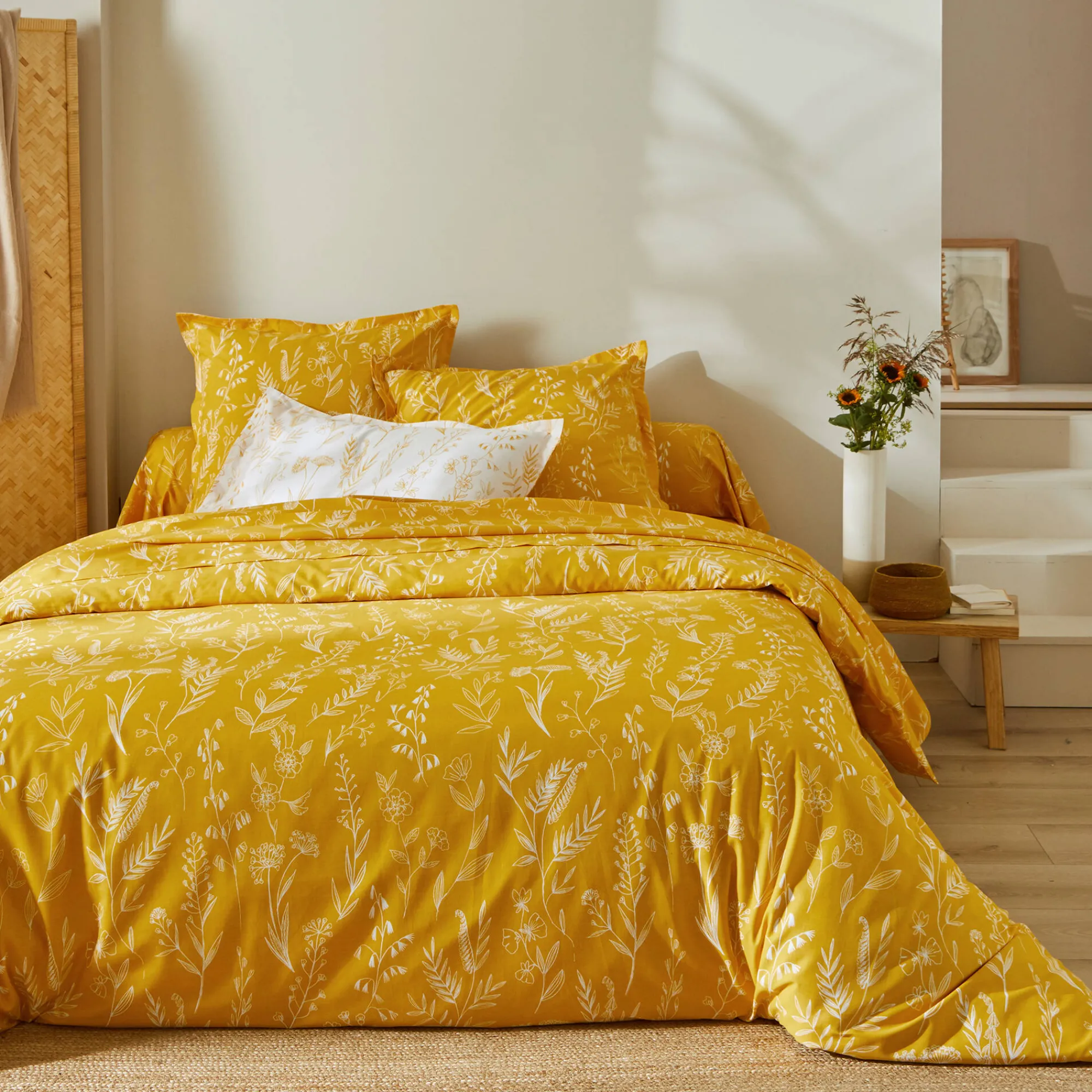Fantasie Bedlinnen|Vlak Laken<Colombine Bedlinnen Alessia in katoen met bloemenprint geel