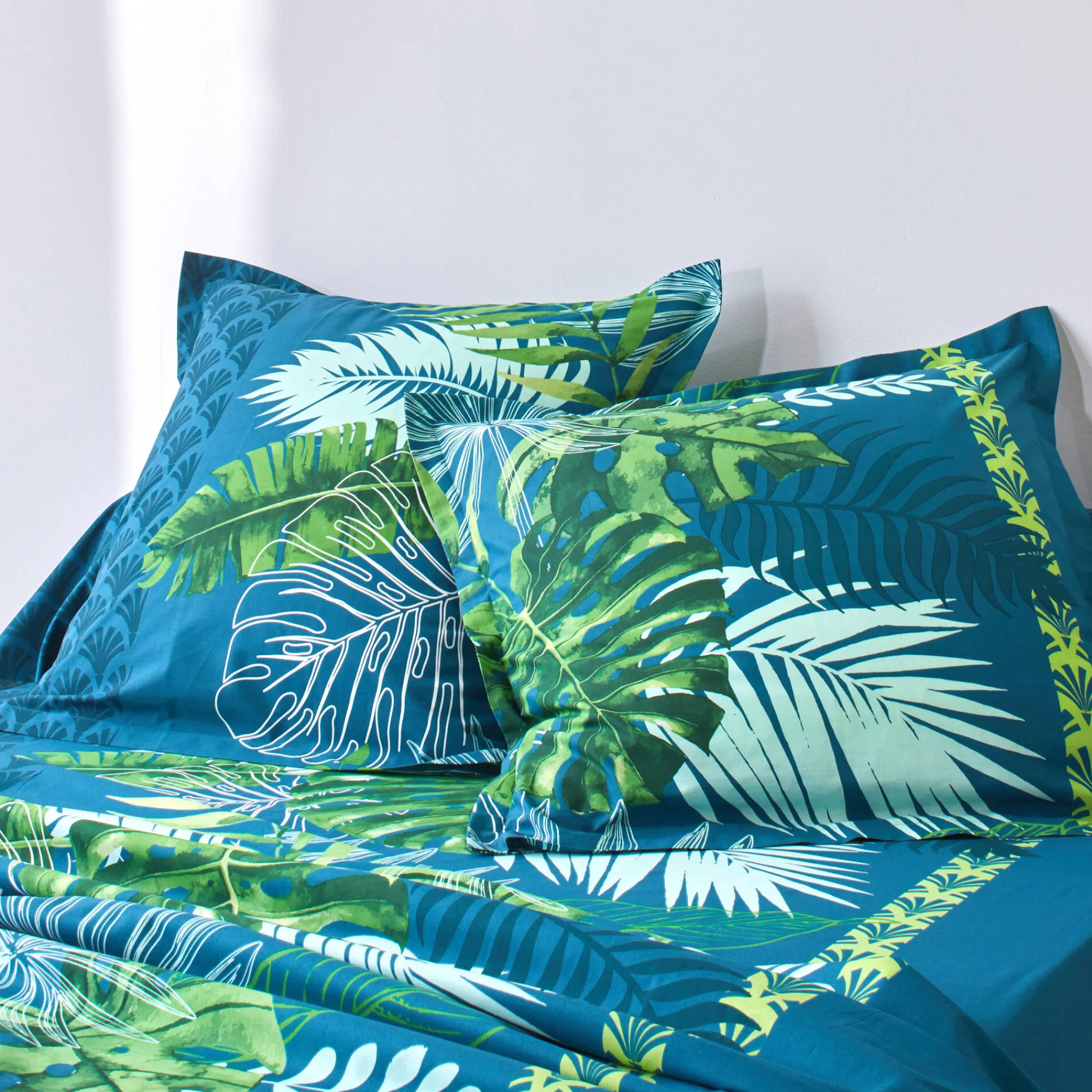 Fantasie Bedlinnen|Vlak Laken<Colombine Bedlinnen Cayenne, in katoen met palmboomprint groen
