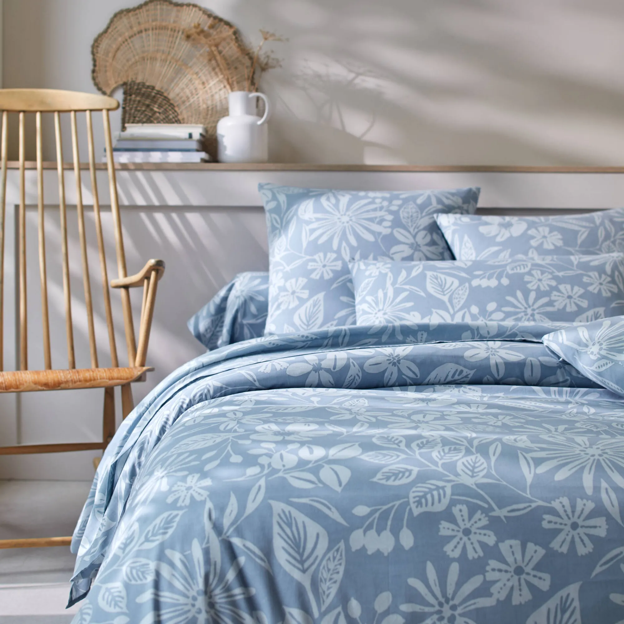Fantasie Bedlinnen|Vlak Laken<Blancheporte Bedlinnen Céline, in katoen met bloemenprint grijsblauw