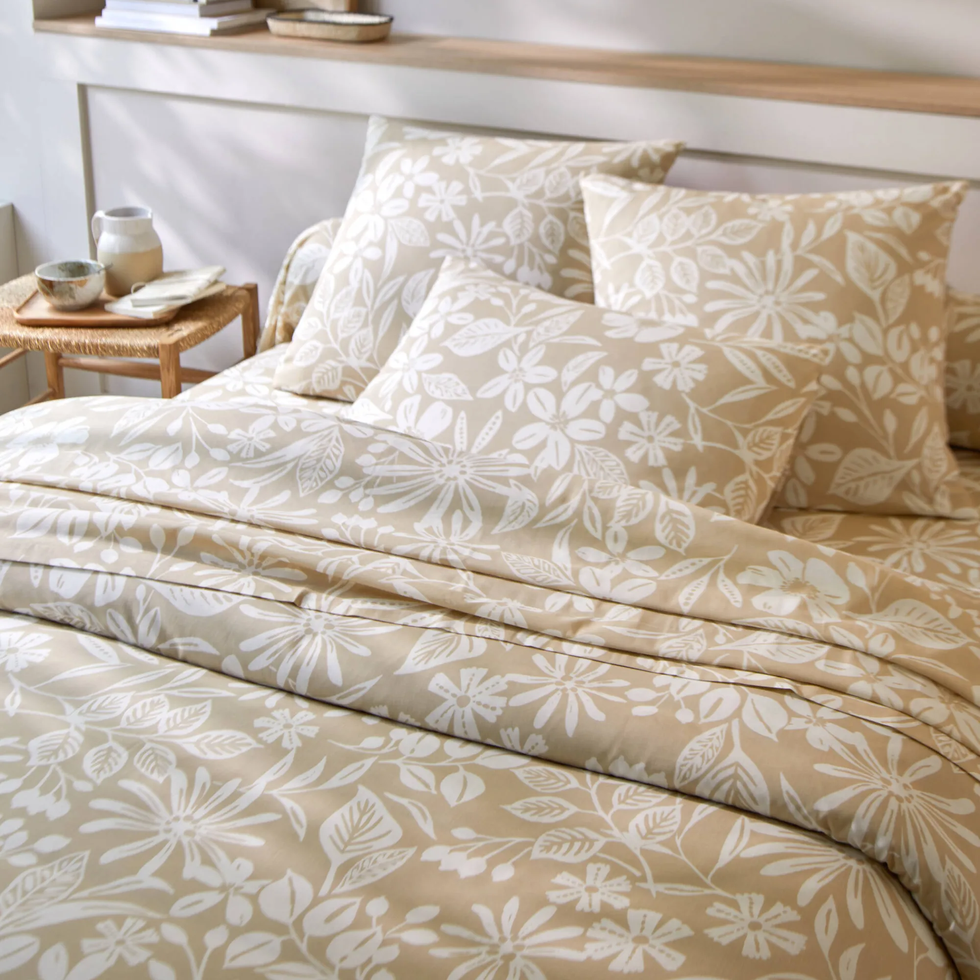 Fantasie Bedlinnen|Vlak Laken<Blancheporte Bedlinnen Céline, in katoen met bloemenprint zandkleur