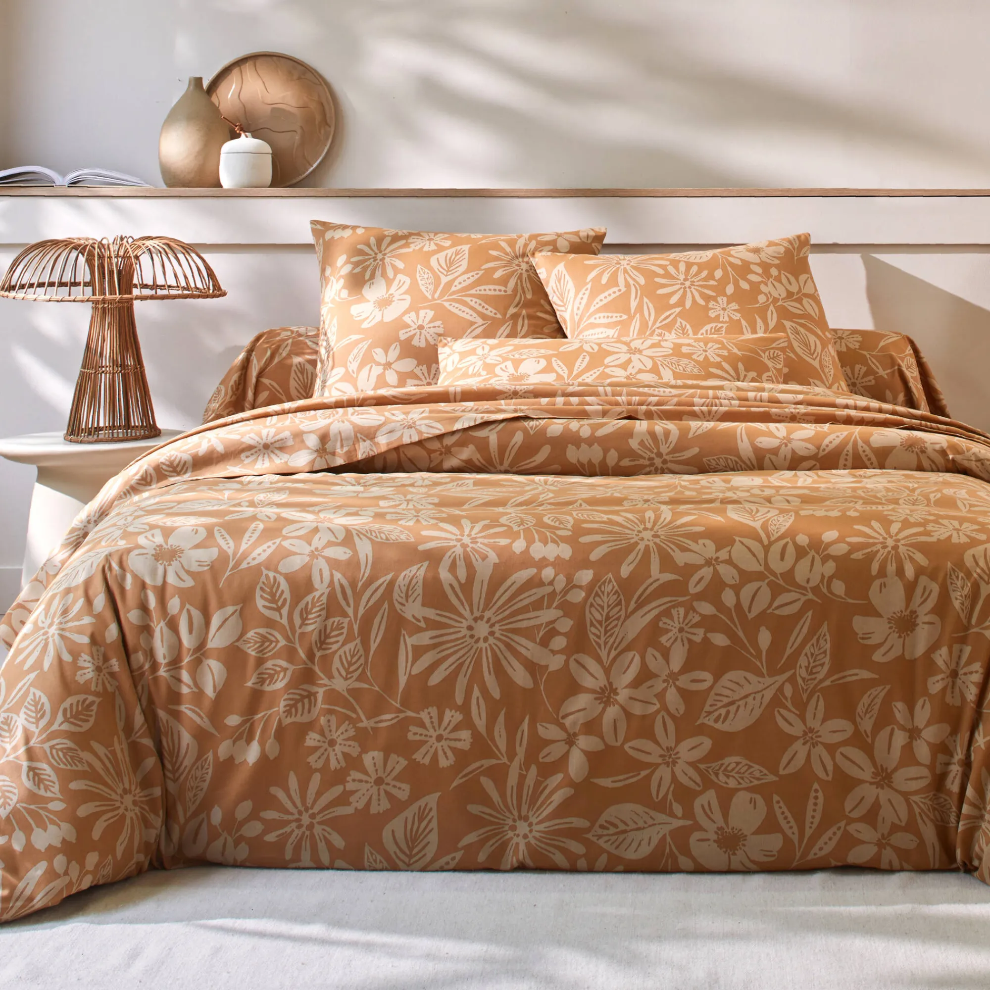 Fantasie Bedlinnen|Vlak Laken<Blancheporte Bedlinnen Céline, in katoen met bloemenprint karamel