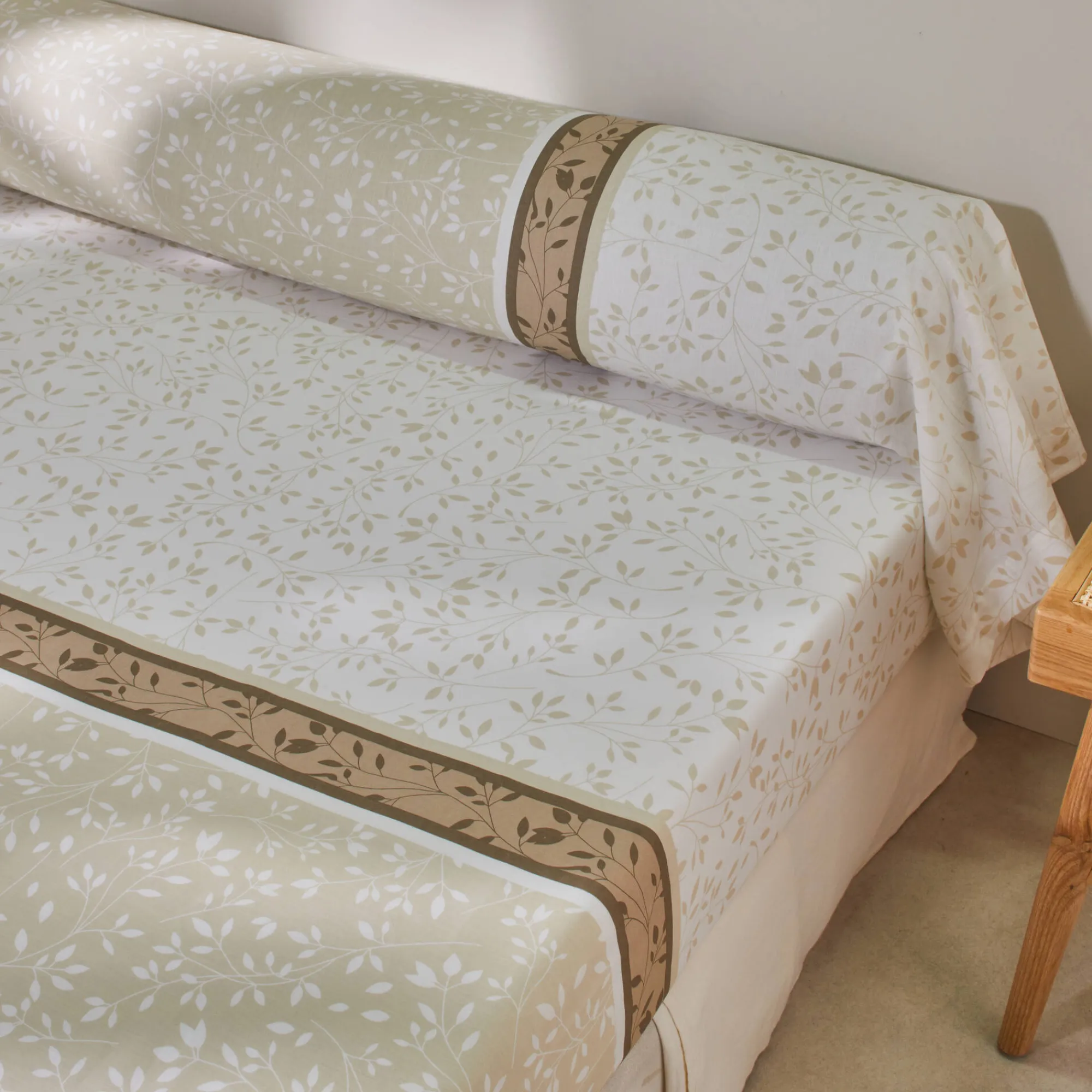 Fantasie Bedlinnen|Vlak Laken<Blancheporte Bedlinnen Constance met bladerenprint, in katoen zandkleur