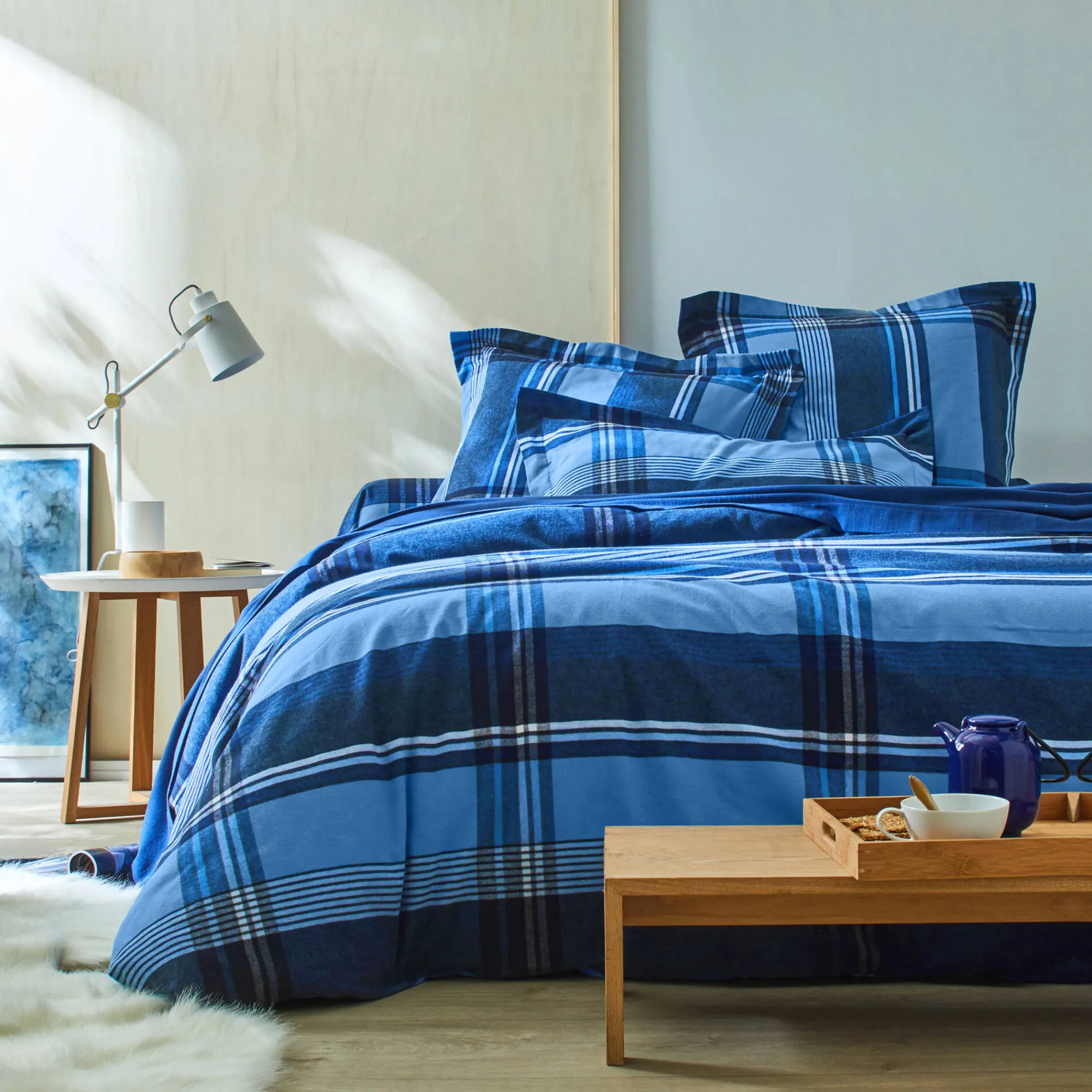 Fantasie Bedlinnen|Vlak Laken<Colombine Bedlinnen in flanel Scott, ingeweven motieven blauw