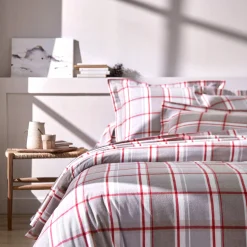 Fantasie Bedlinnen|Vlak Laken<Colombine Bedlinnen in flanel Scott, ingeweven motieven beige