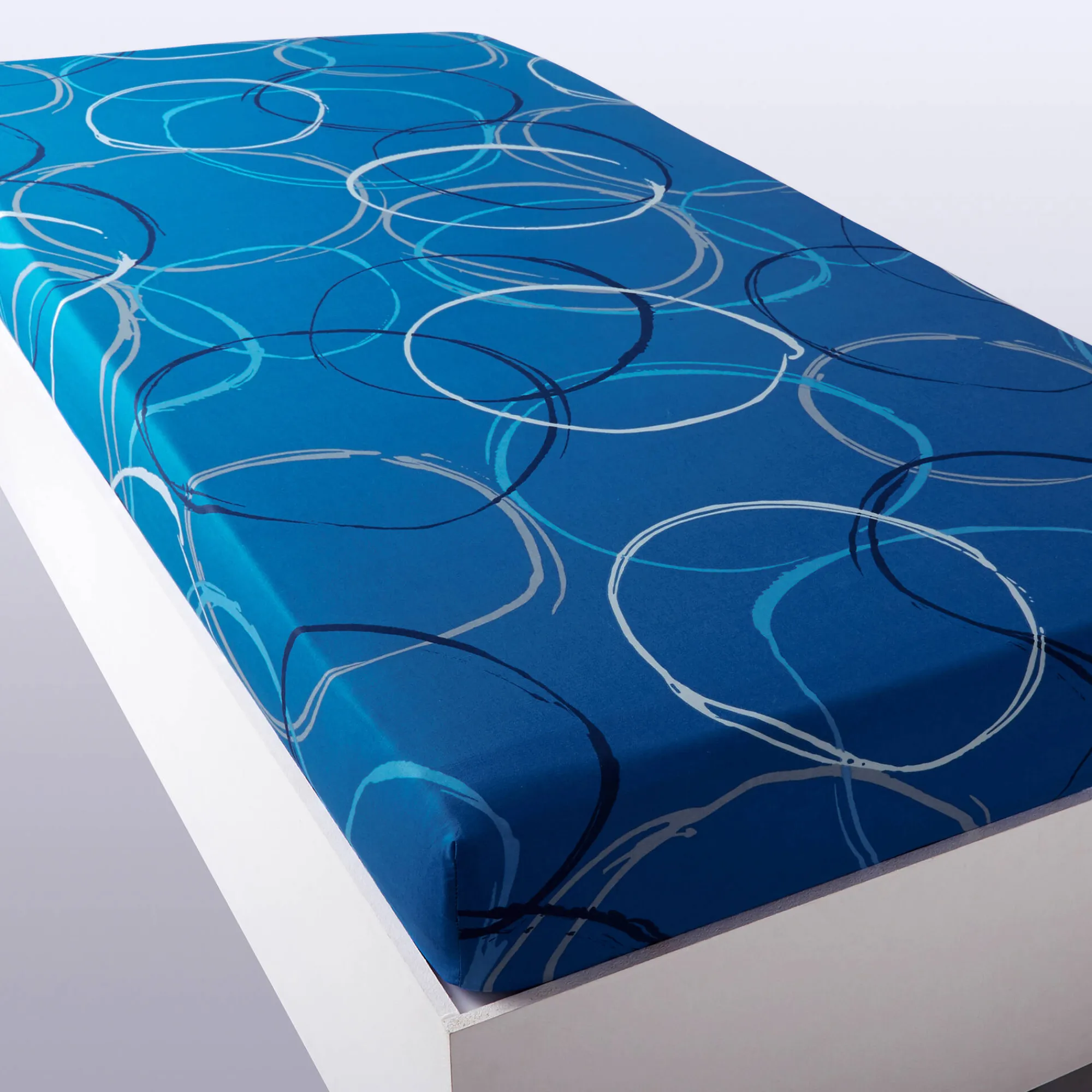 Fantasie Bedlinnen|Vlak Laken<Blancheporte Bedlinnen in polyester-katoen Noémie met cirkelprint blauw