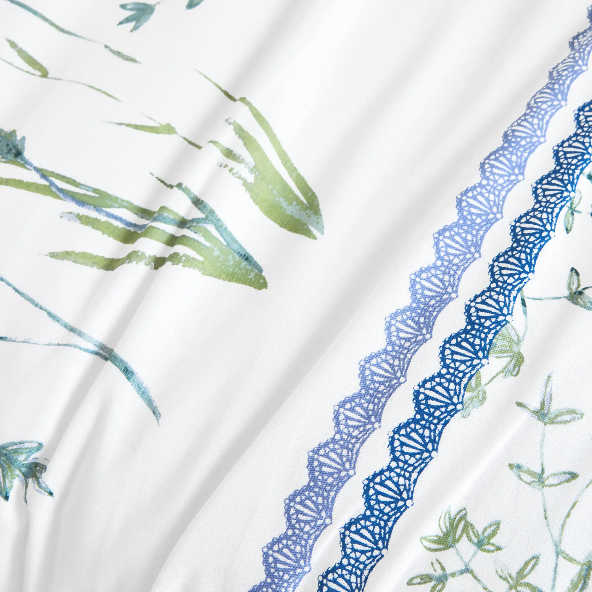 Fantasie Bedlinnen|Vlak Laken<Colombine Bedlinnen Julie in katoen met plantenprint wit / blauw