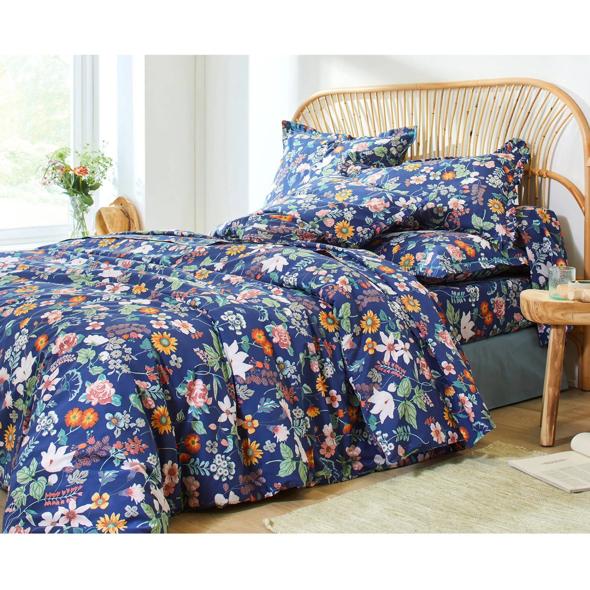 Fantasie Bedlinnen|Vlak Laken<Blancheporte Bedlinnen Kelly in katoen met bloemenprint marine