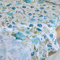 Fantasie Bedlinnen|Vlak Laken<Colombine Bedlinnen Lola met bloemenprint - in katoen blauw / wit