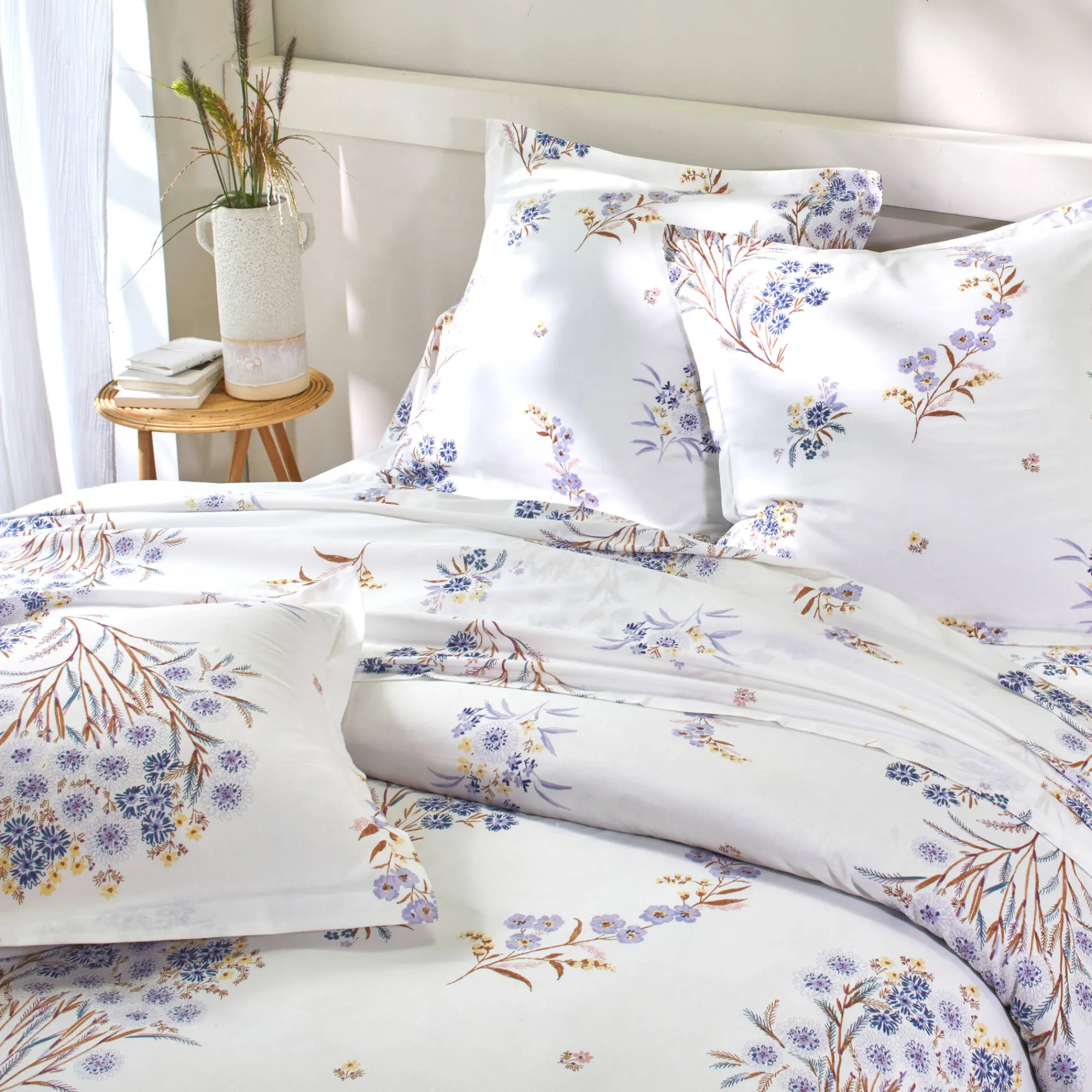 Fantasie Bedlinnen|Vlak Laken<Colombine Bedlinnen Madeleine, in katoen wit / blauw