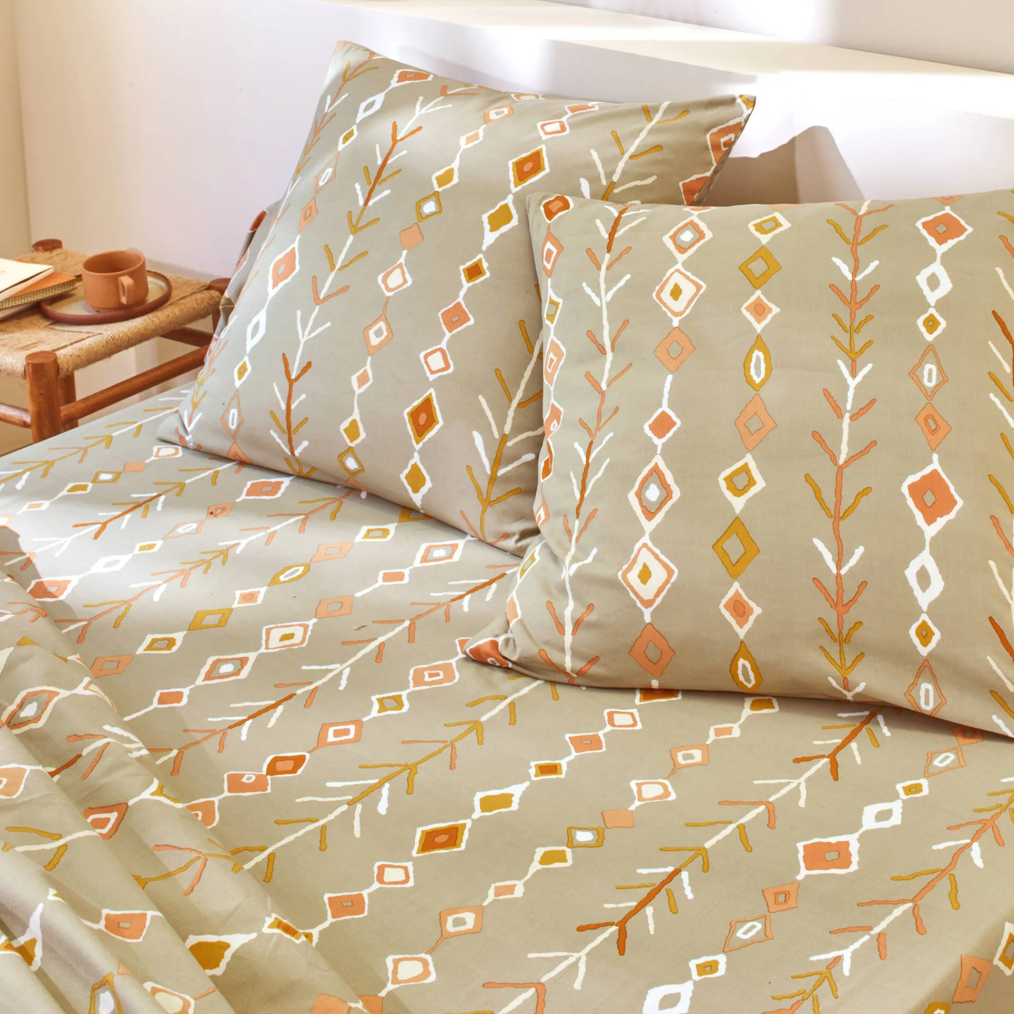 Fantasie Bedlinnen|Vlak Laken<Blancheporte Bedlinnen Mahe in katoen met etnische print beige