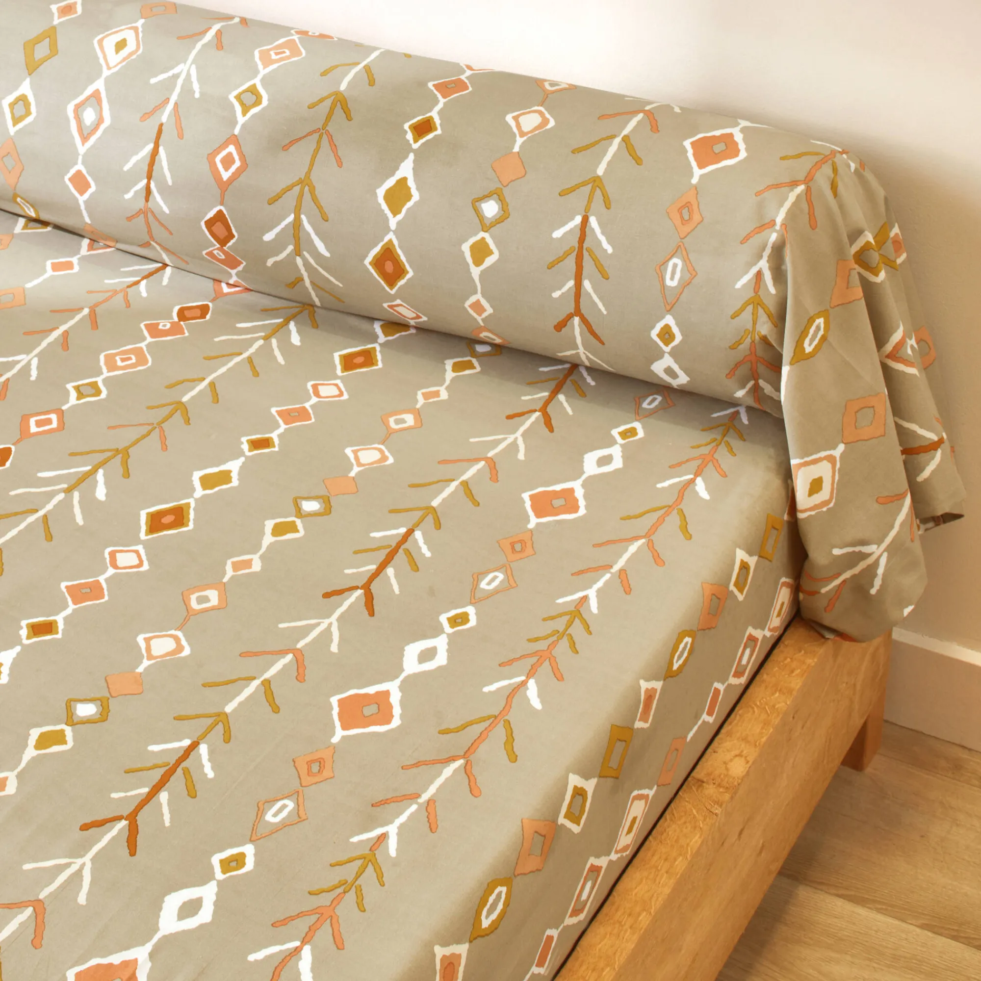 Fantasie Bedlinnen|Vlak Laken<Blancheporte Bedlinnen Mahe in katoen met etnische print beige