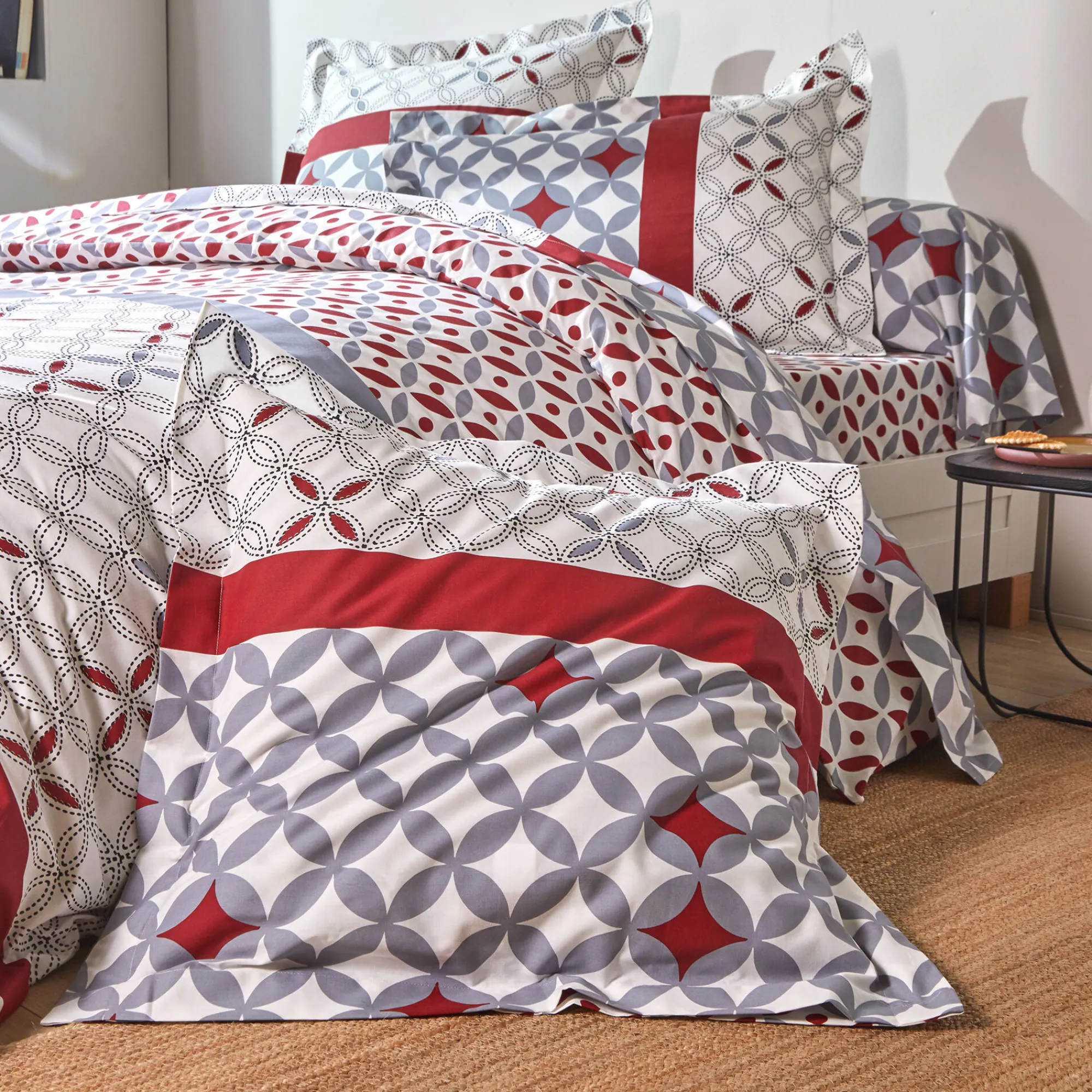 Fantasie Bedlinnen|Vlak Laken<Colombine Bedlinnen Marlow, katoen met geometrische motieven grijs / rood