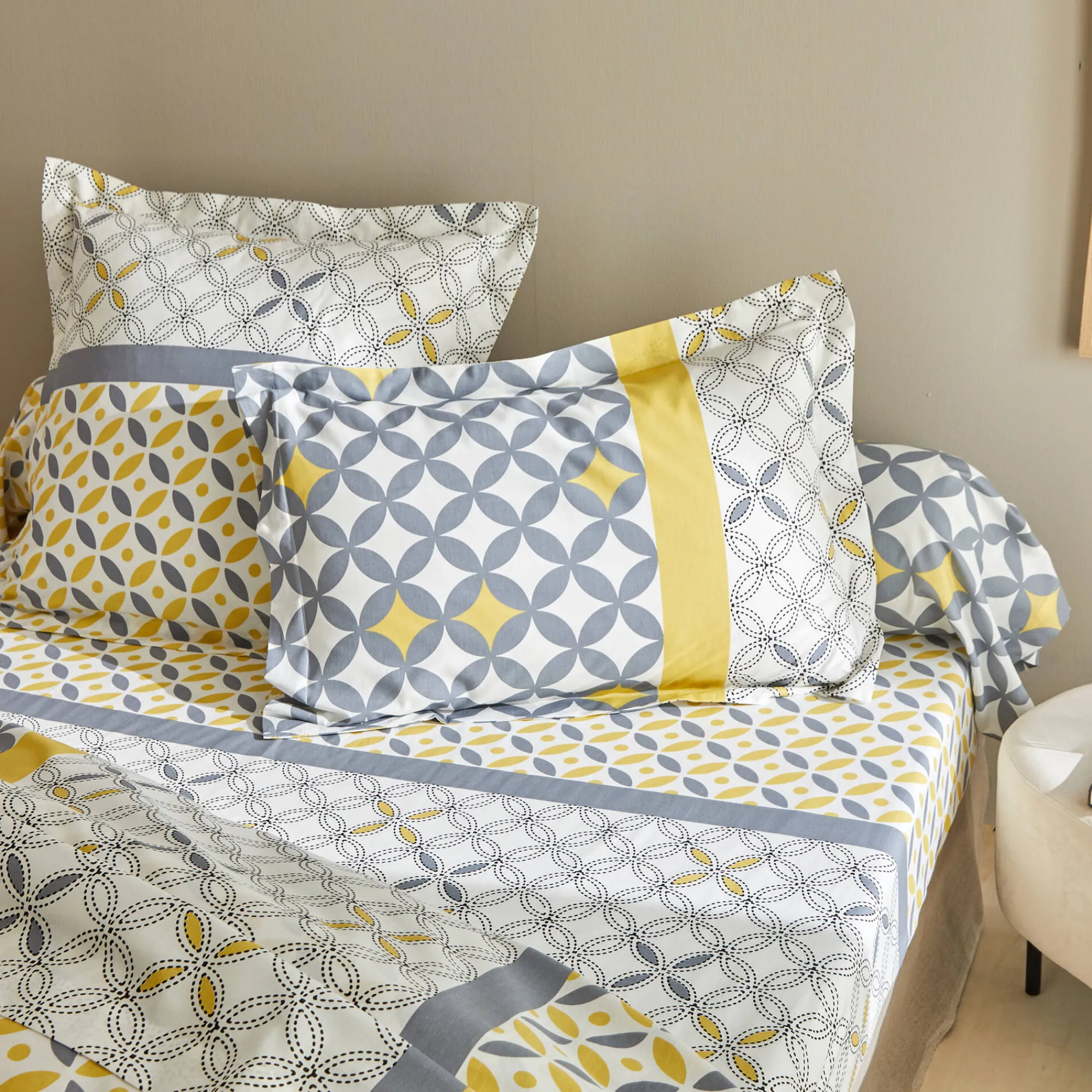 Fantasie Bedlinnen|Vlak Laken<Colombine Bedlinnen Marlox in katoen met geometrische motieven grijs / geel