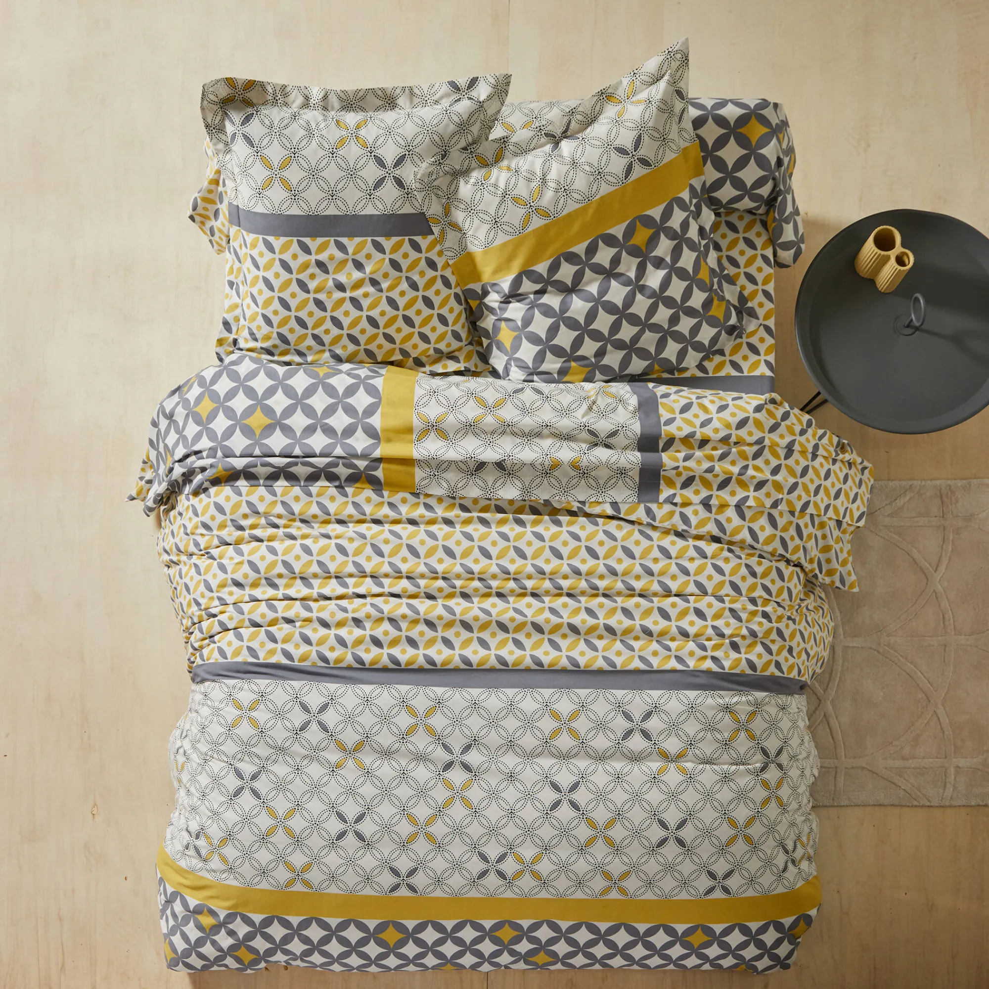Fantasie Bedlinnen|Vlak Laken<Colombine Bedlinnen Marlox in katoen met geometrische motieven grijs / geel