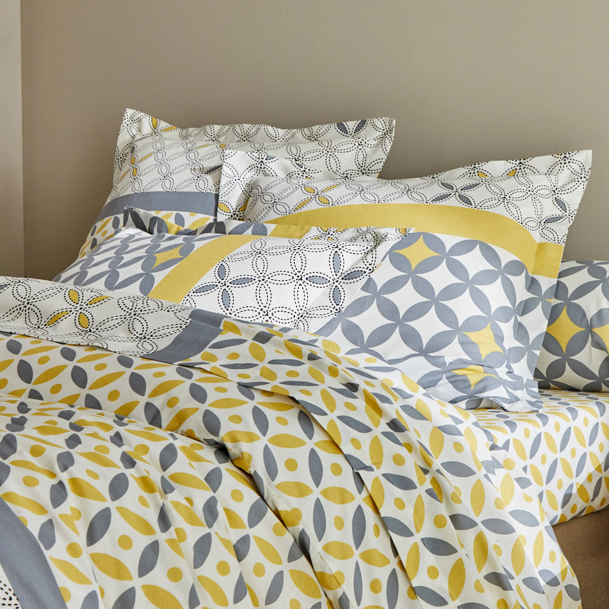 Fantasie Bedlinnen|Vlak Laken<Colombine Bedlinnen Marlox in katoen met geometrische motieven grijs / geel
