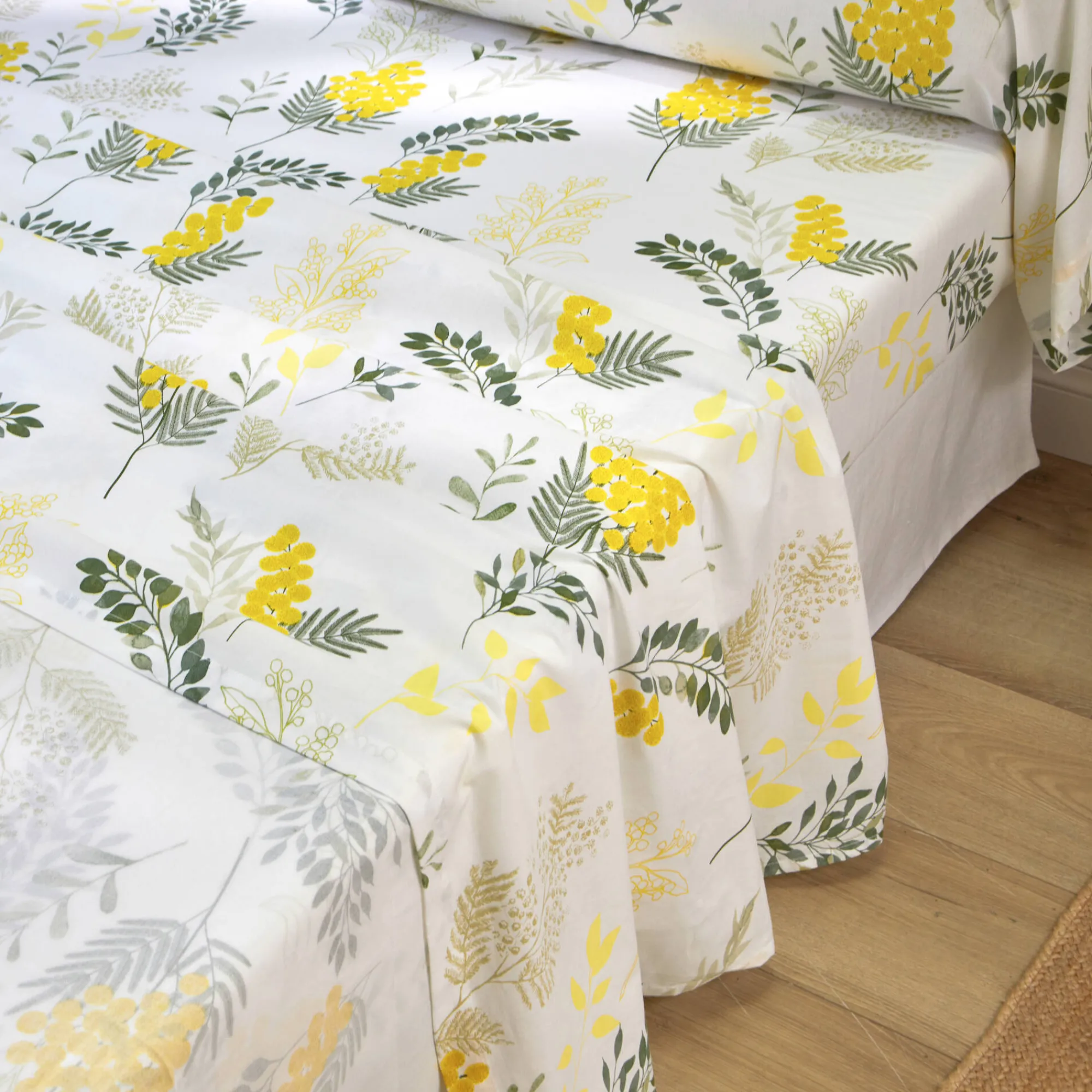 Fantasie Bedlinnen|Vlak Laken<Colombine Bedlinnen Mimosa in katoen met bloemenprint geel