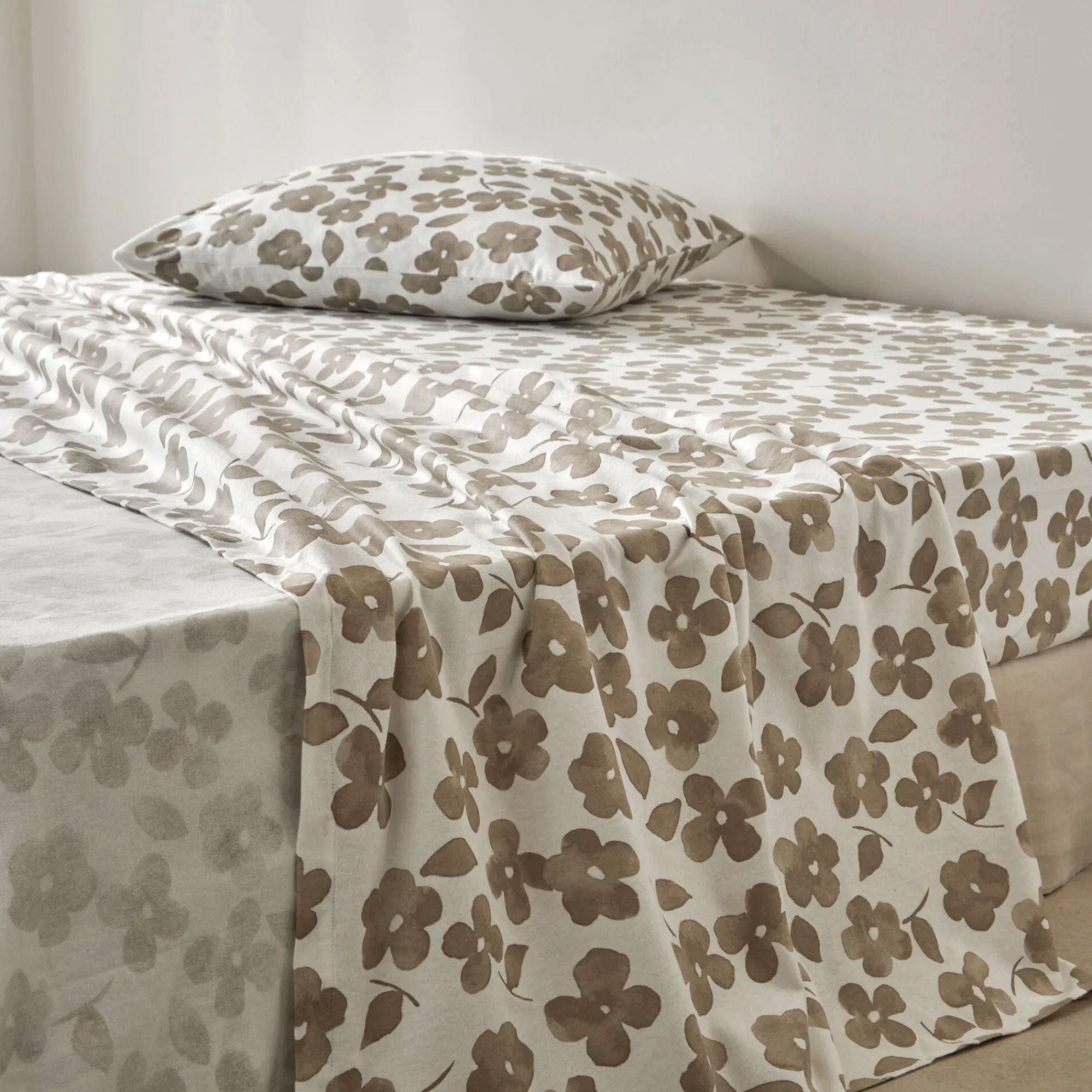 Fantasie Bedlinnen|Vlak Laken<Blancheporte Bedlinnen Petunia in bedrukt flanel grijsbeige