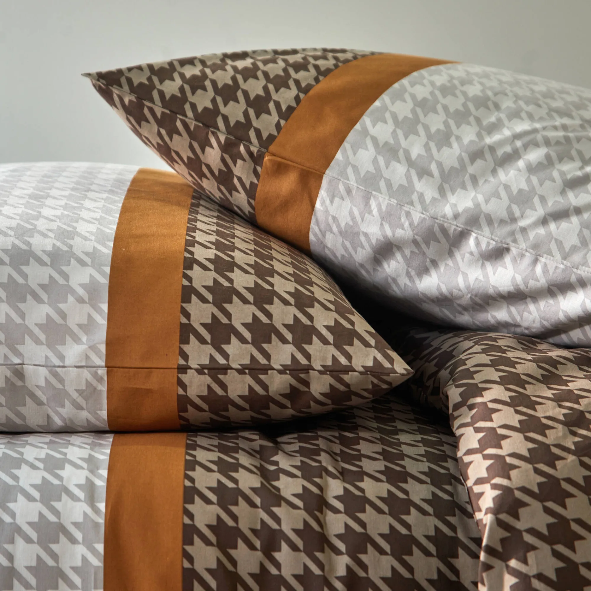 Fantasie Bedlinnen|Vlak Laken<Blancheporte Bedlinnen Pierre in katoen met pied-de-poule print beige