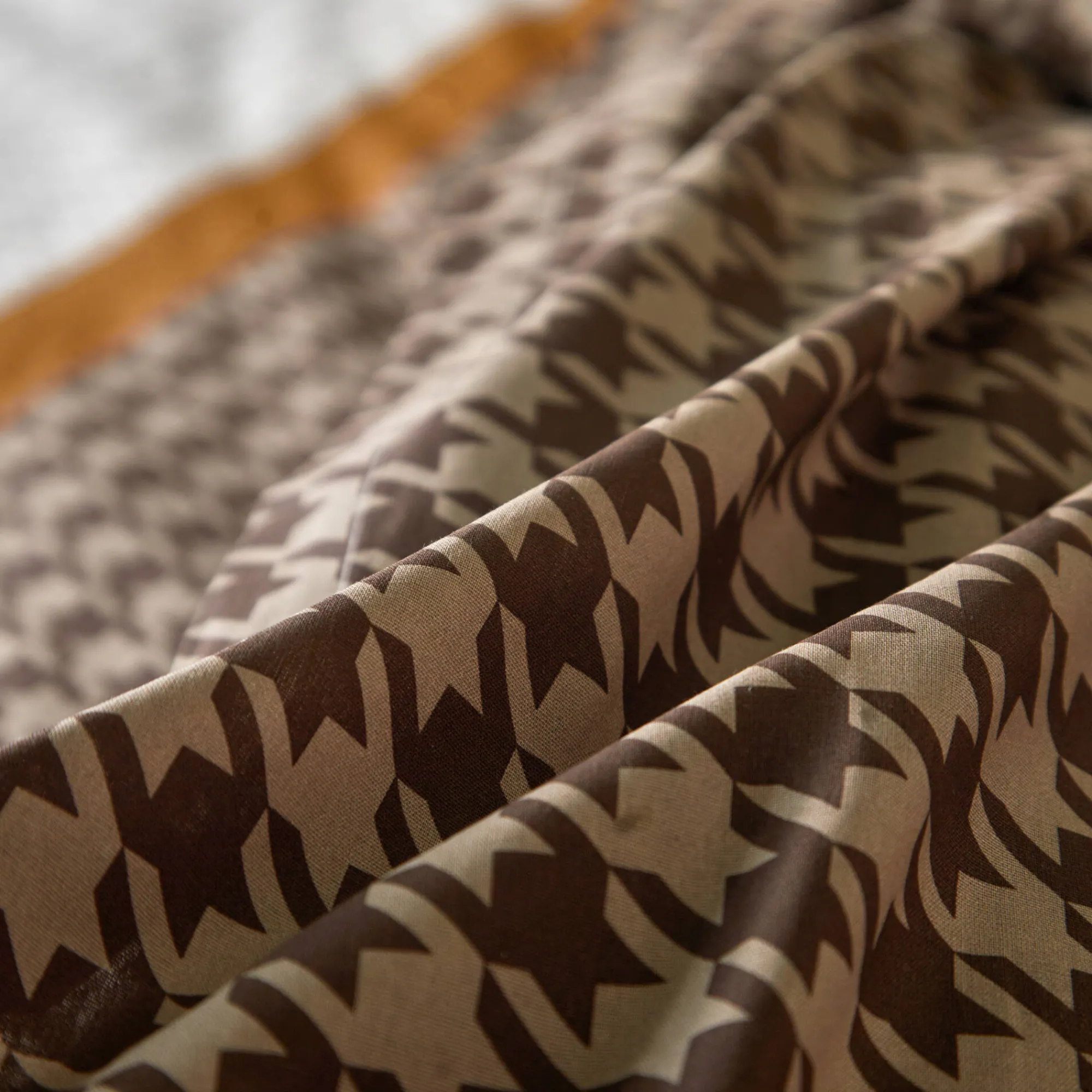 Fantasie Bedlinnen|Vlak Laken<Blancheporte Bedlinnen Pierre in katoen met pied-de-poule print beige