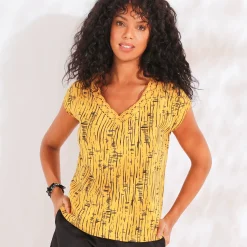 T-Shirt En Topje<Blancheporte Bedrukt T-shirt, V-hals in macramé en etnisch motief saffraangeel / zwart