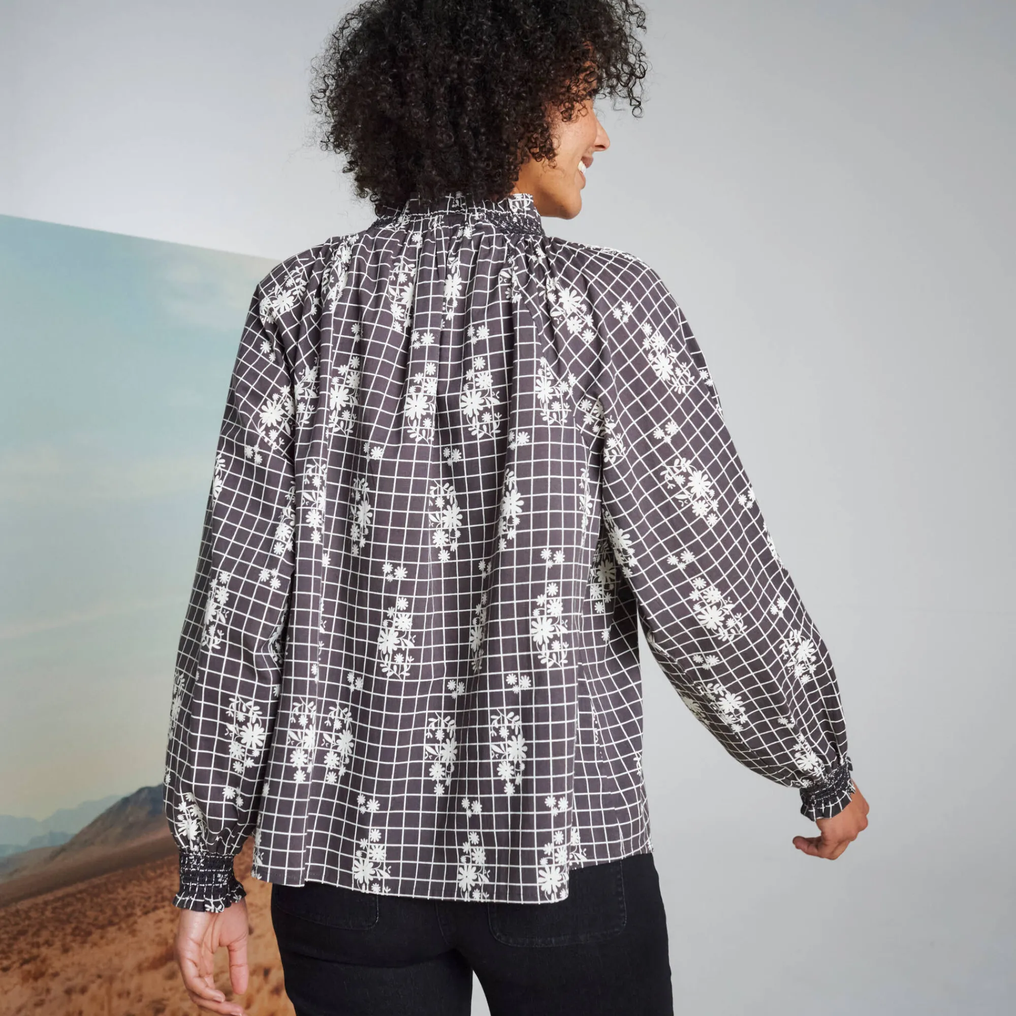 Bloes En Tuniek<Blancheporte Bedrukte bloes, details met smokwerk, bloezende mouwen antraciet / ecru