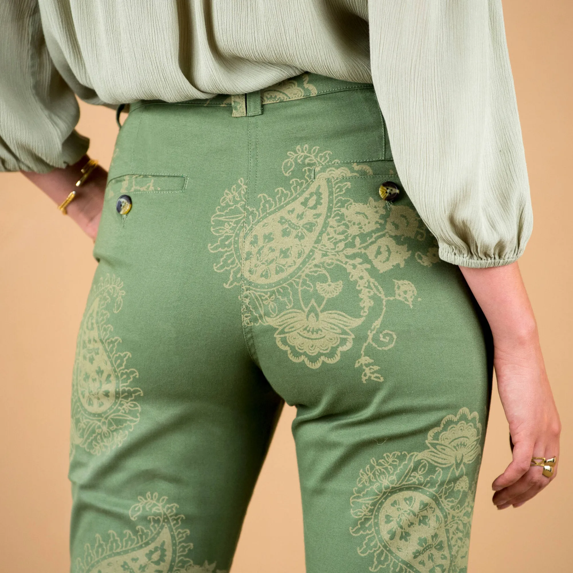 Broek<Blancheporte Bedrukte broek met kasjmiermotief bronskleur