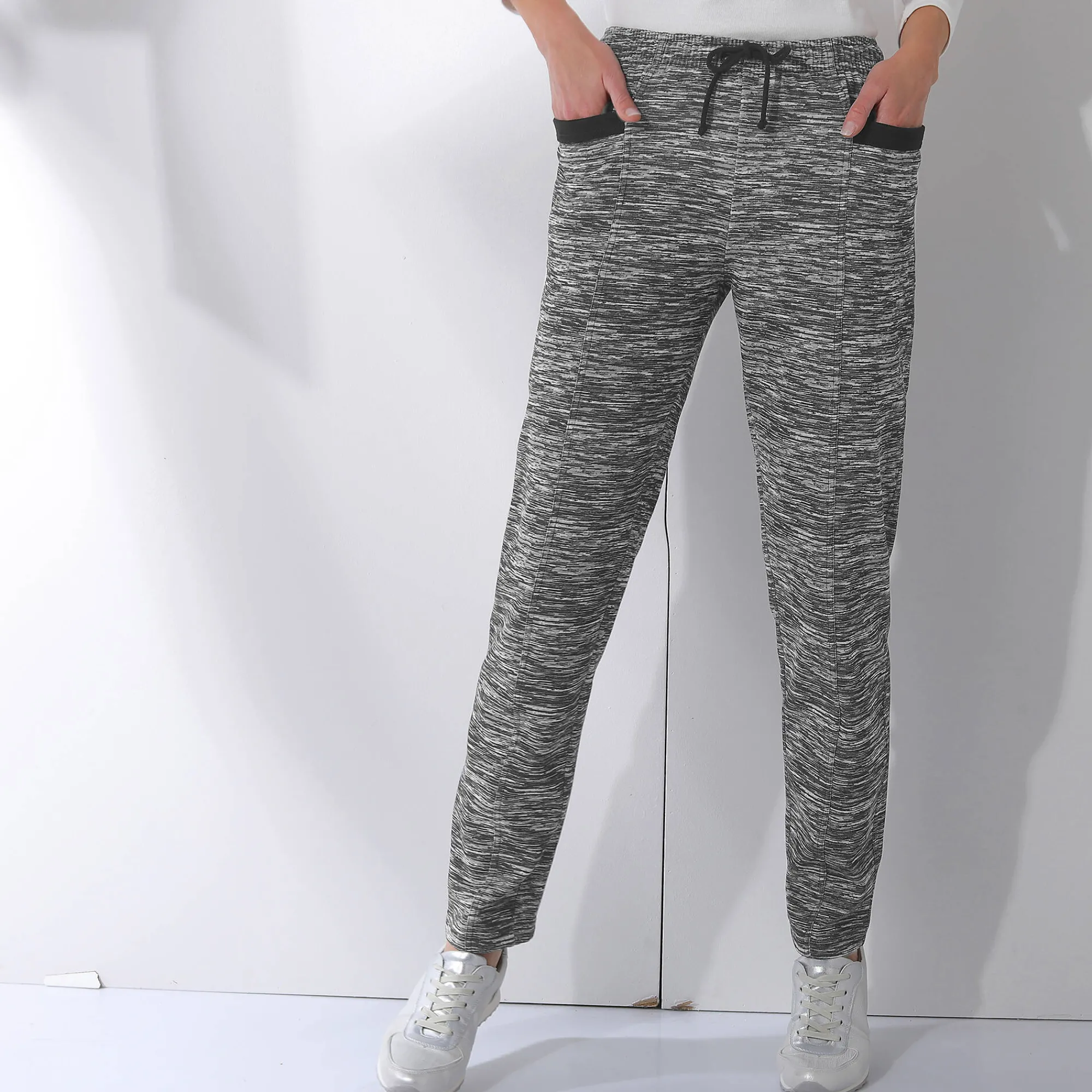 Broek<Blancheporte Bedrukte joggingbroek in geruwd molton chiné zwart