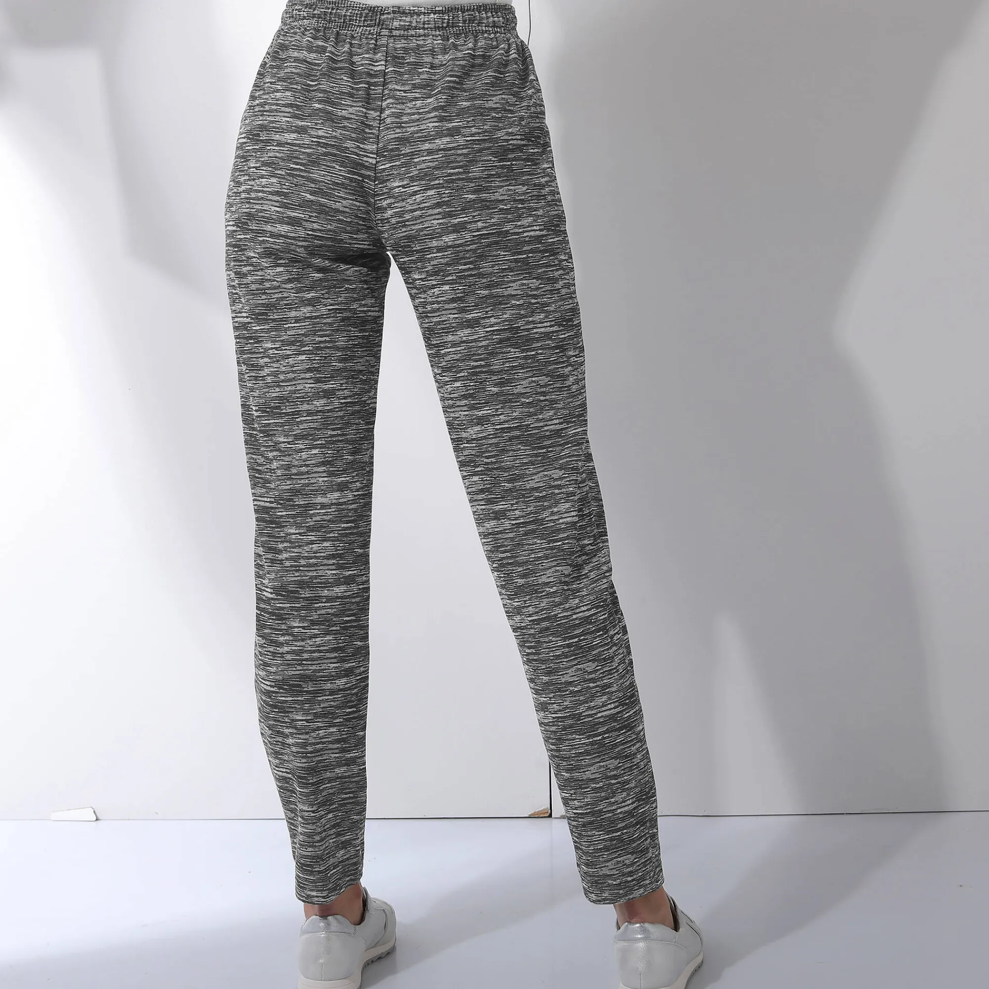 Broek<Blancheporte Bedrukte joggingbroek in geruwd molton chiné zwart