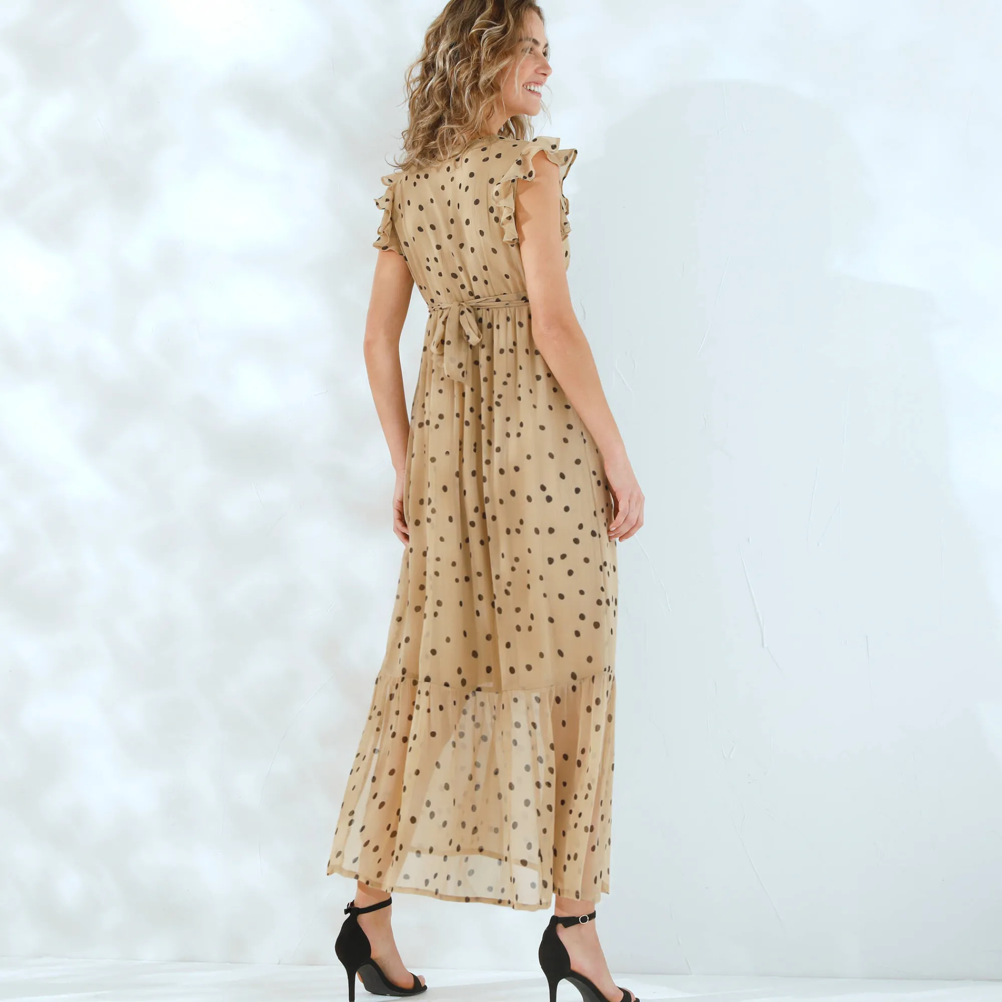 Jurk<Blancheporte Bedrukte voile mouwloze wikkeljurk beige / zwart