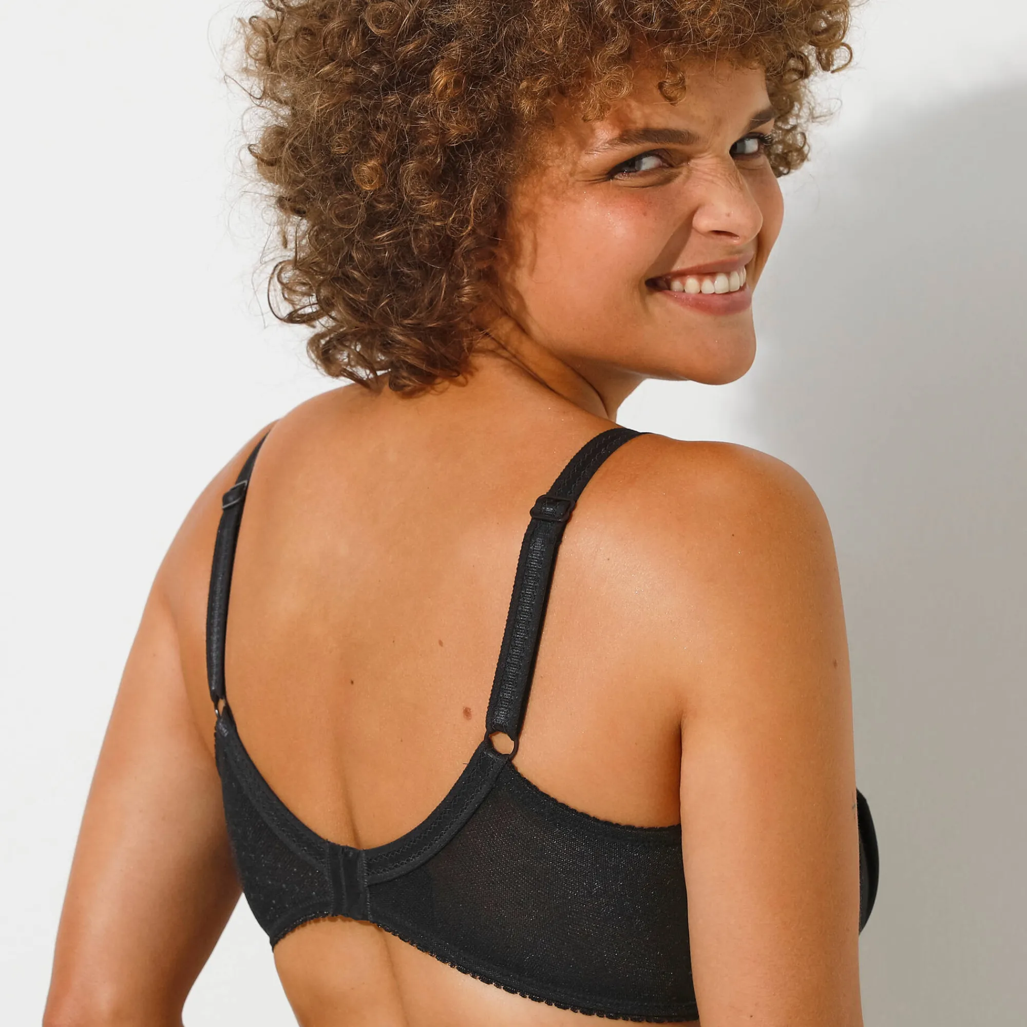 Beha<Playtex Beha Cross Your Heart in kant - met beugels zwart
