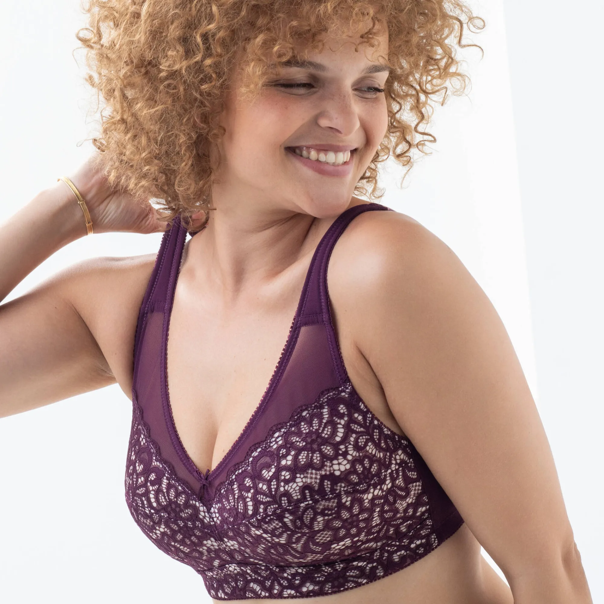 Beha<Blancheporte Beha in bloemenkant zonder beugels - minimizer aubergine