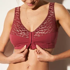 Beha<Confidence Lingerie Beha in kant en katoen met sluiting vooraan - zonder beugels robijnrood