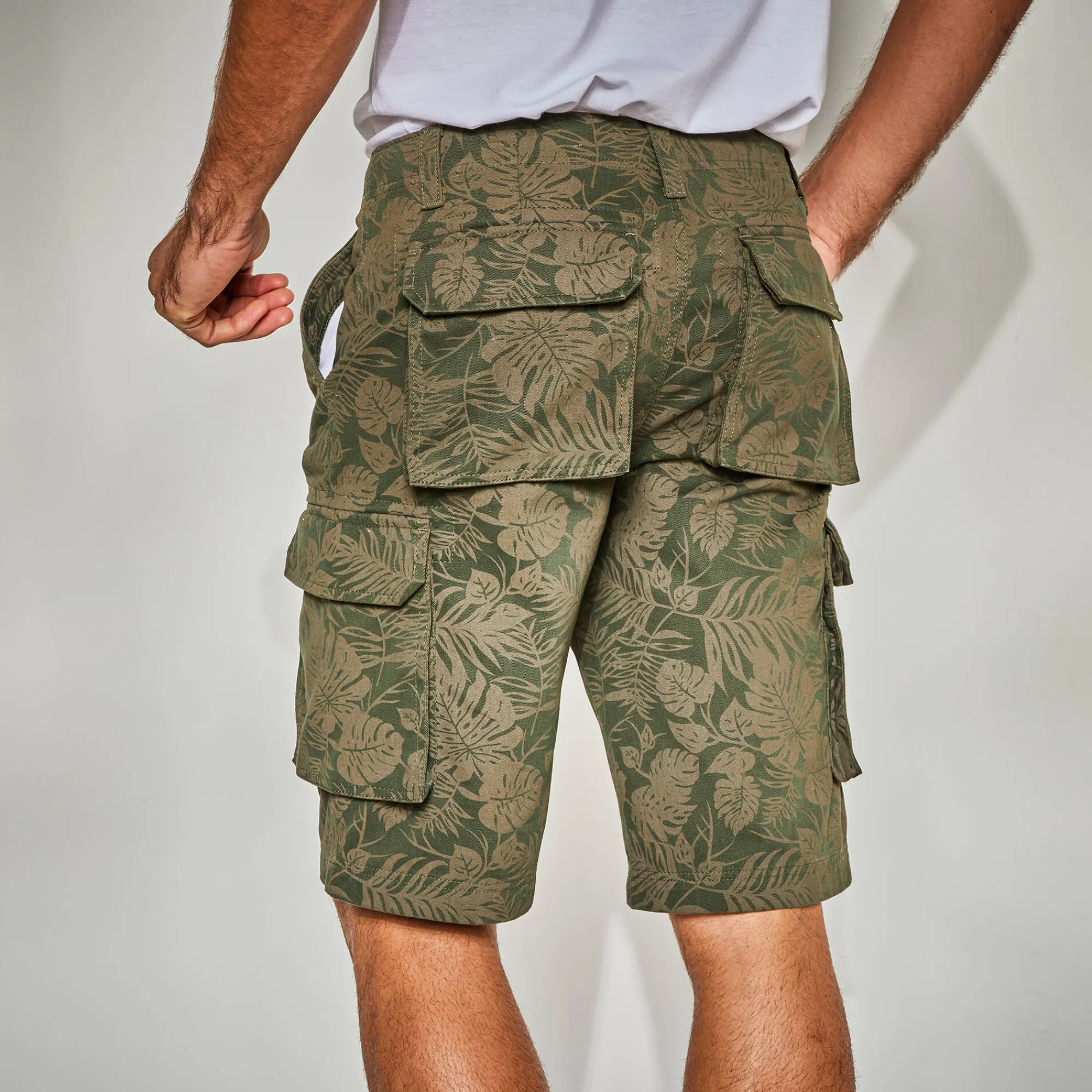 Short En Bermuda<Blancheporte Bermuda in canvas met bladerenprint donkerkaki