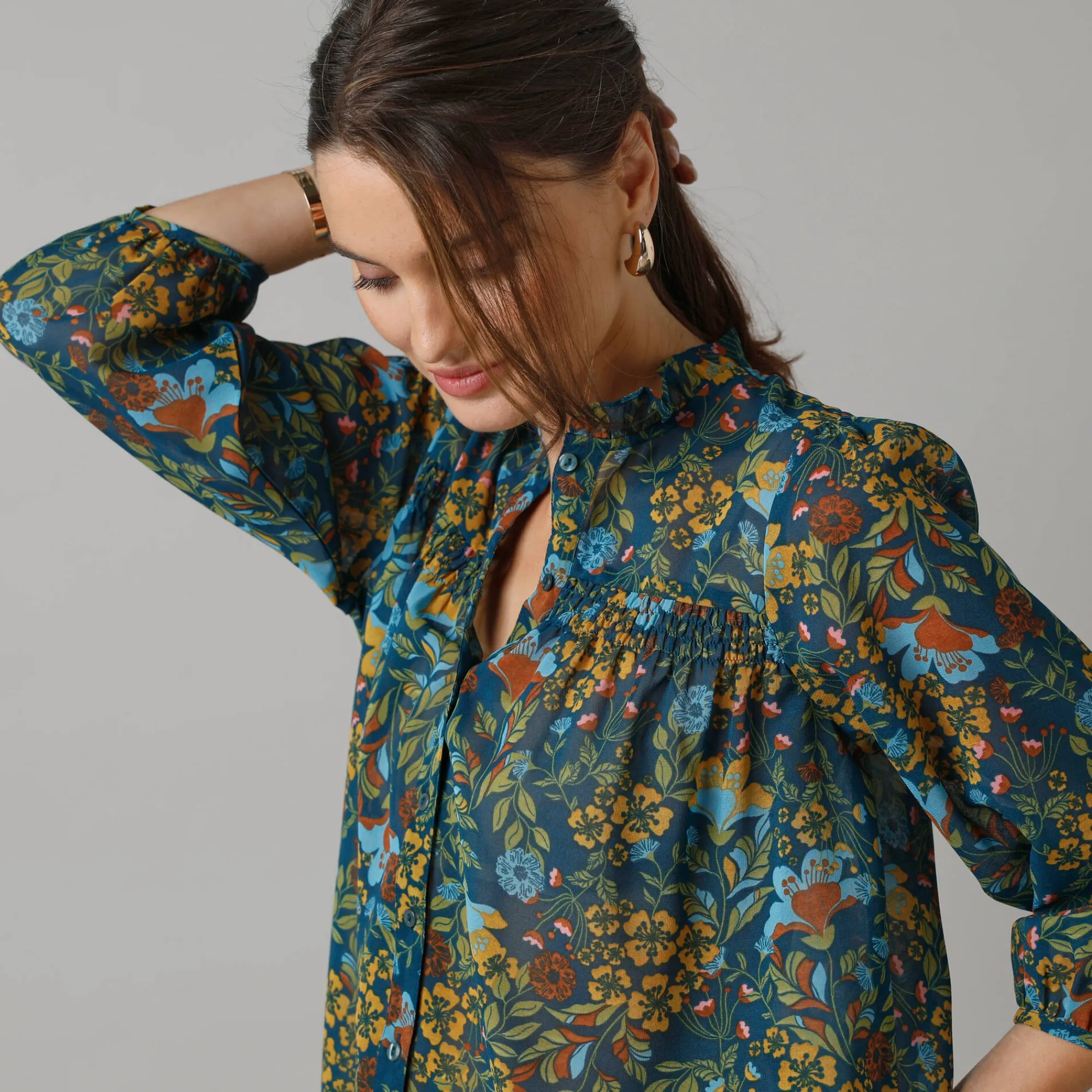 Bloes En Tuniek<Lora Zellini Bloes in bedrukte voile, details in smokwerk blauw