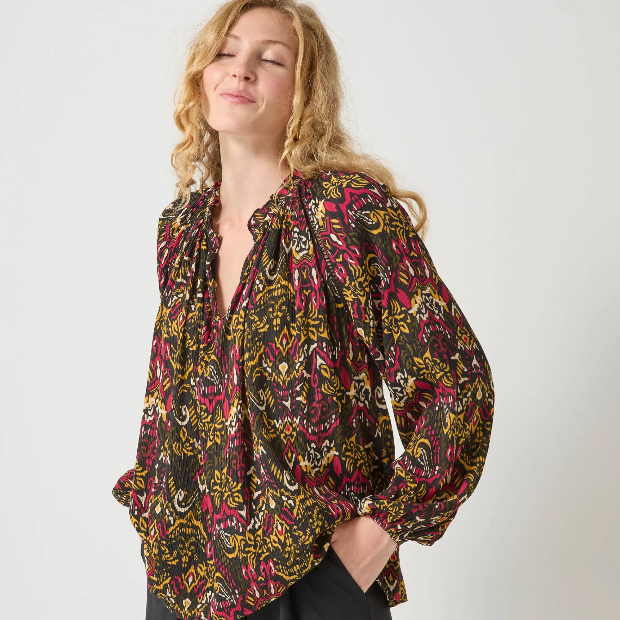 Bloes En Tuniek<Blancheporte Bloes in creponvoile met etnische print zwart / veelkleurig
