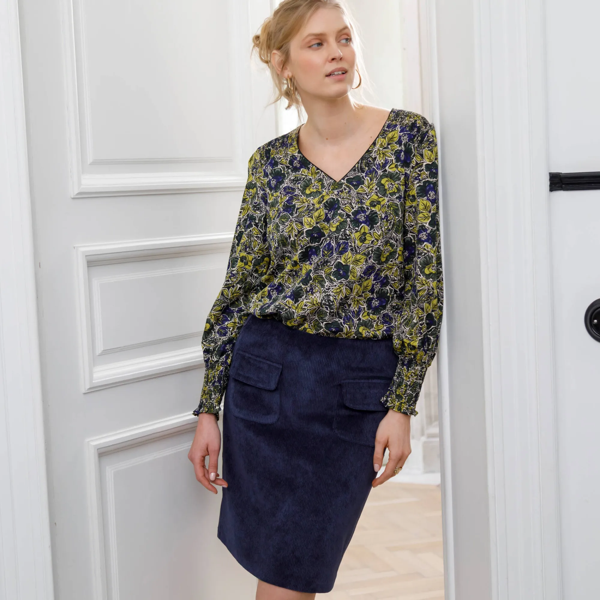Bloes En Tuniek<Blancheporte Bloes met bloemenprint en smokwerk aan de schouders groen / marine