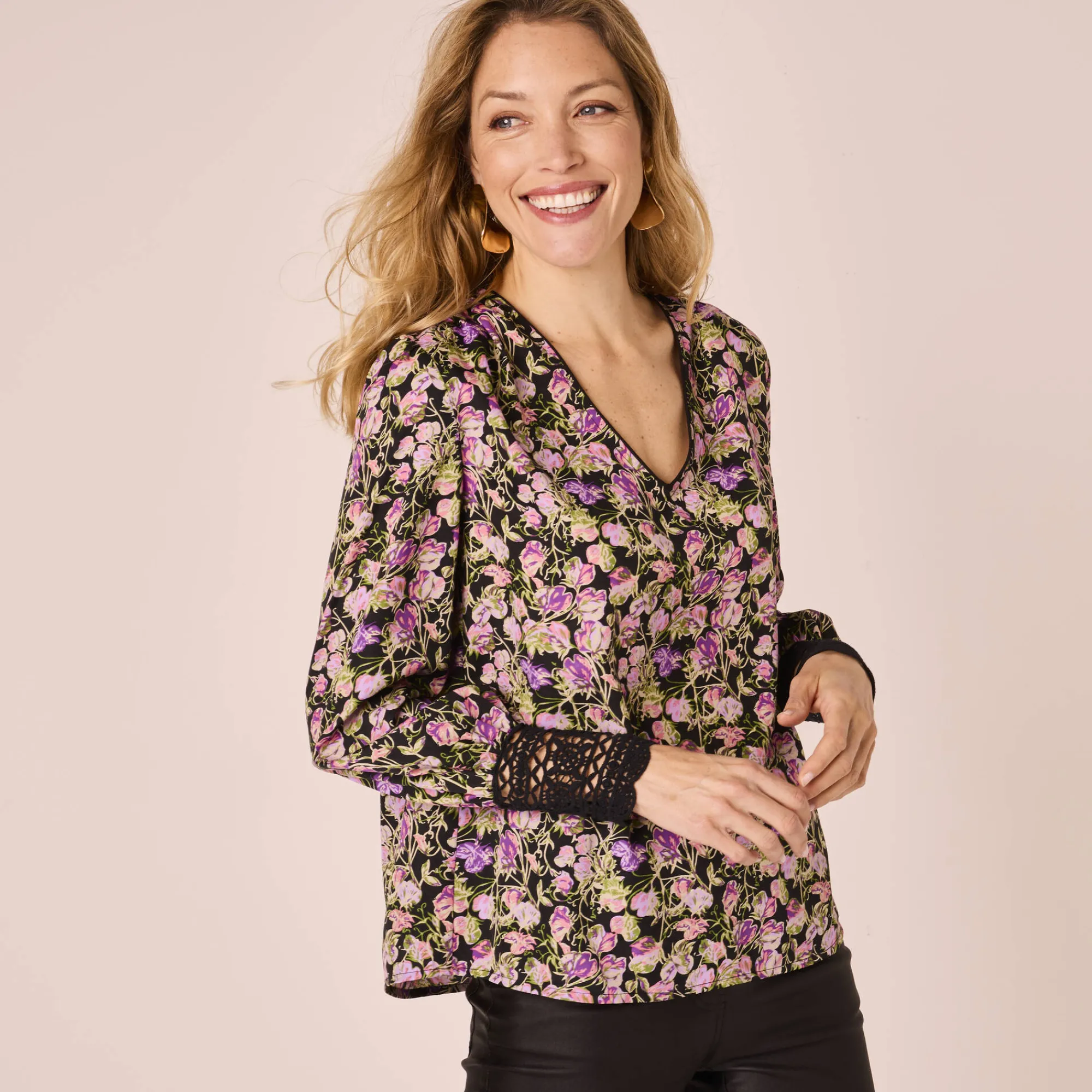 Feestoutfits Dames|Bloes En Tuniek<Blancheporte Bloes met bloemenprint, kanten detail zwart / paars
