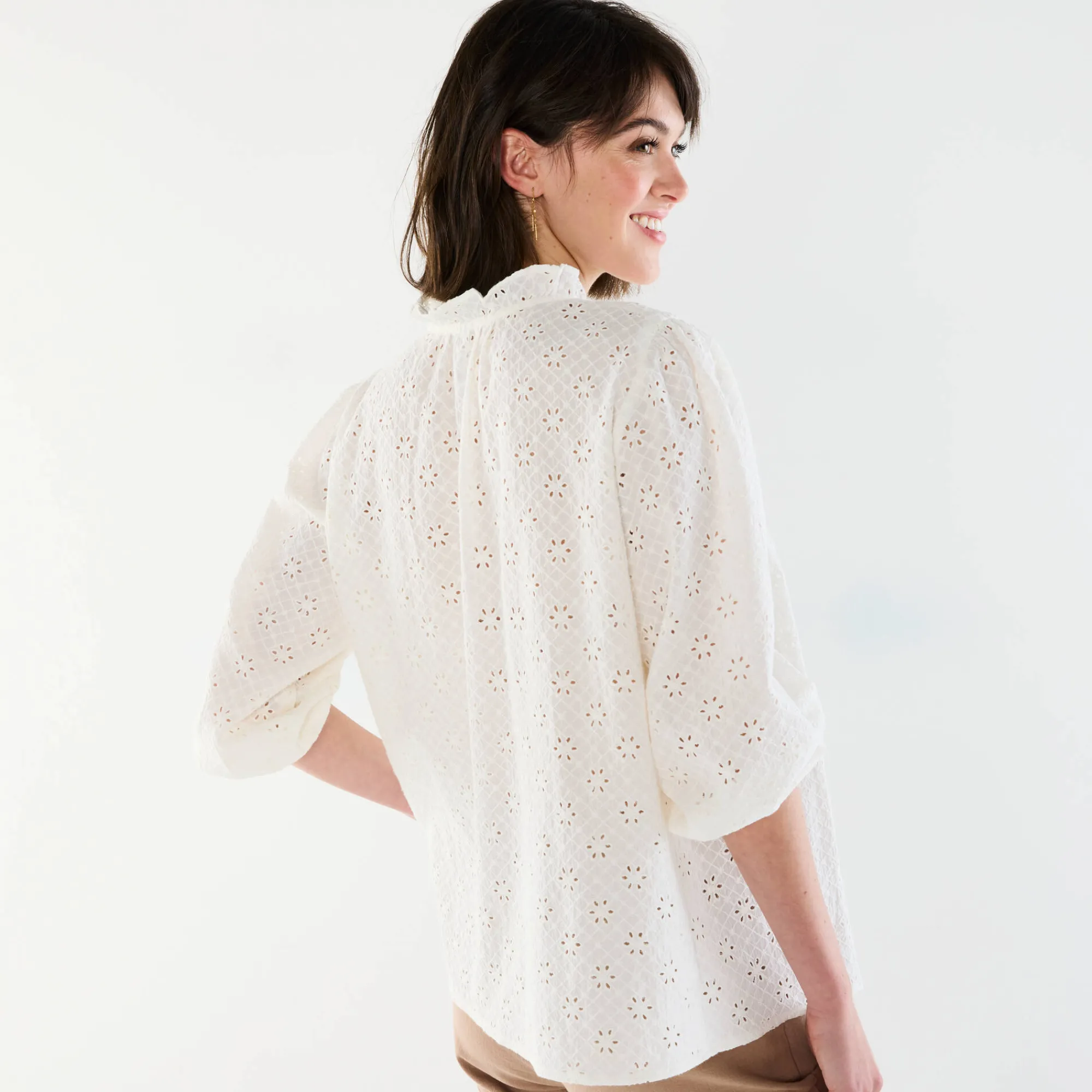 Bloes En Tuniek<Blancheporte Bloes met broderie anglaise, smokwerk en stroken aan de hals ecru