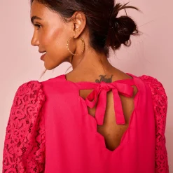 Bloes En Tuniek<Blancheporte Bloes met festonrand achter framboos