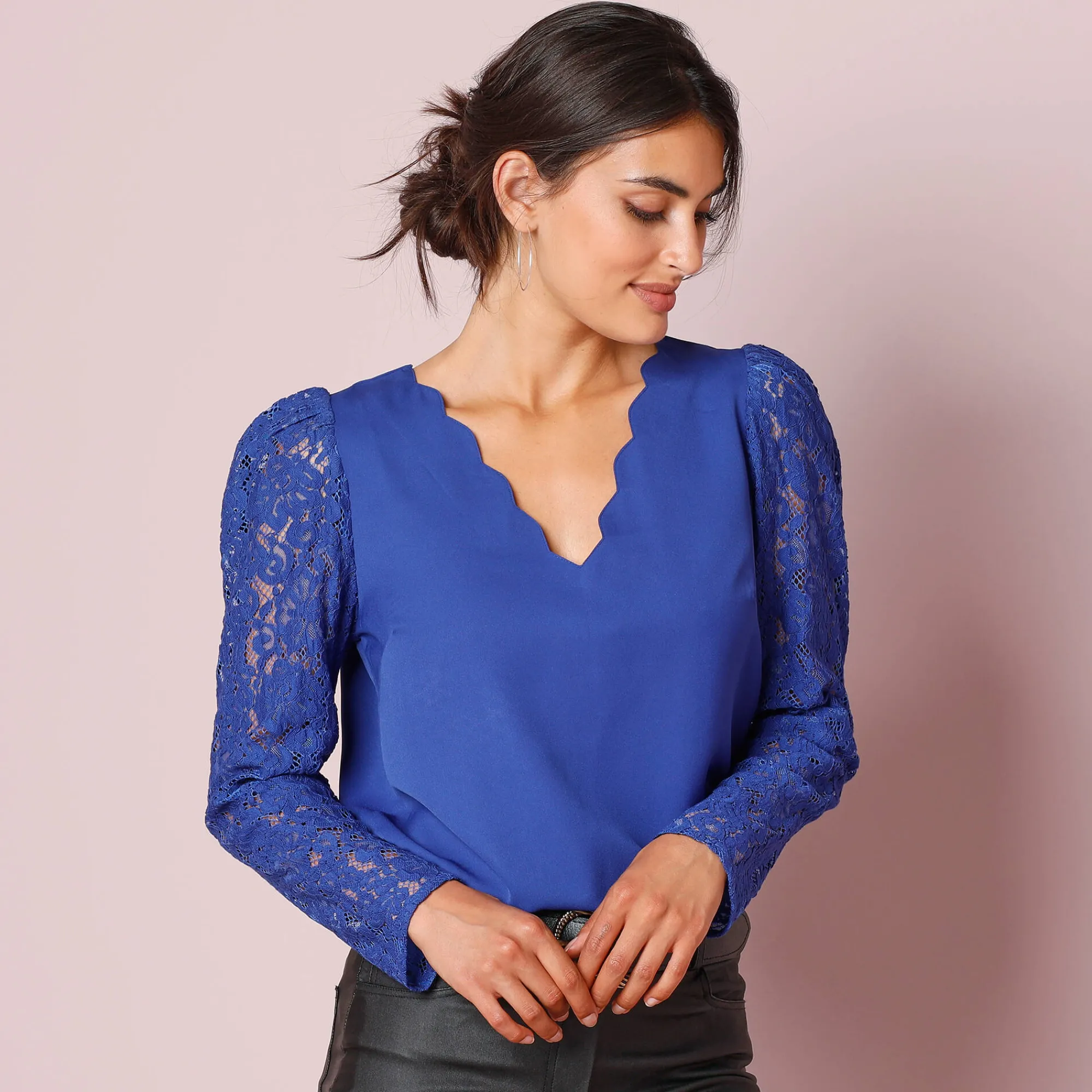 Feestoutfits Dames|Bloes En Tuniek<Blancheporte Bloes met festonrand achter blauw