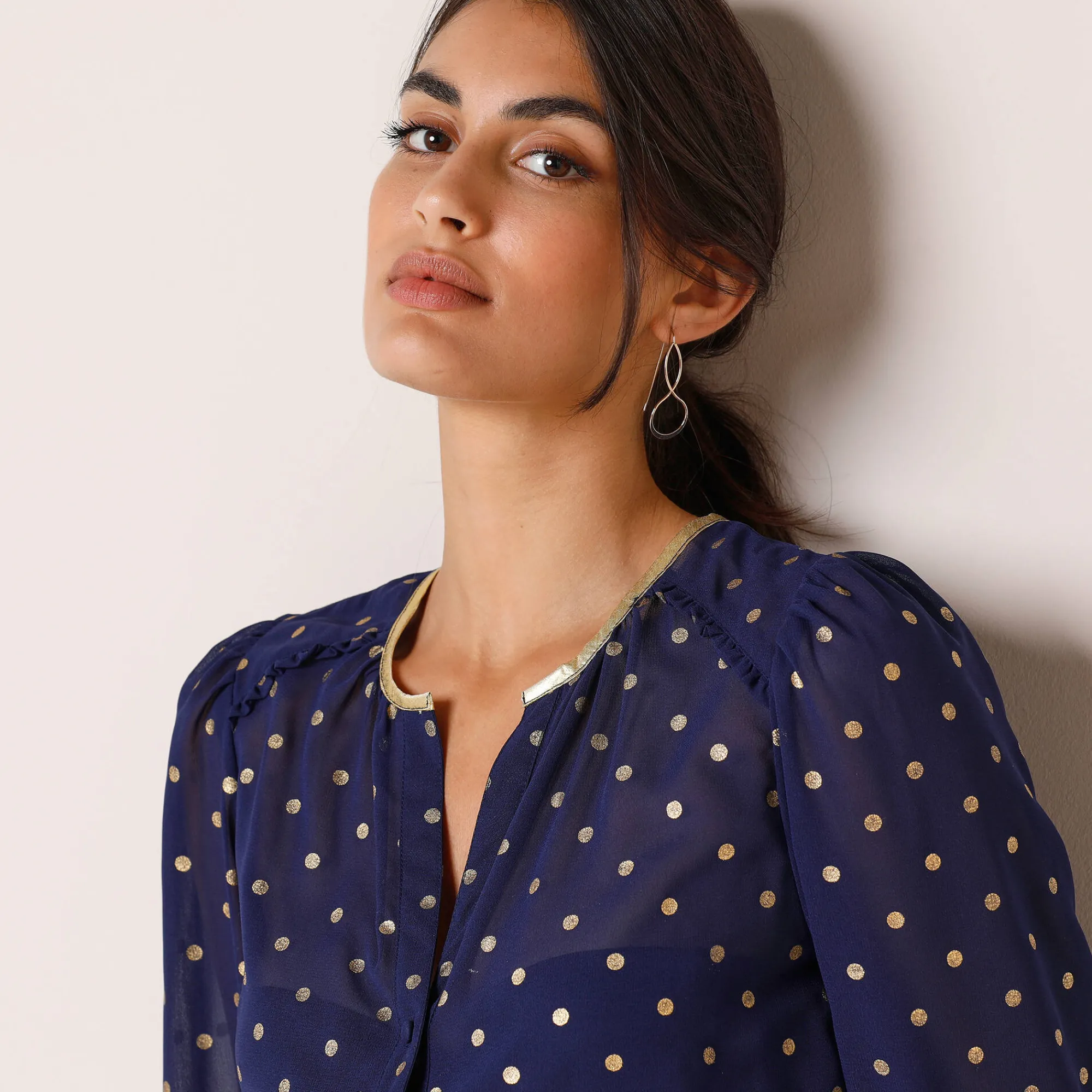 Feestoutfits Dames|Bloes En Tuniek<Blancheporte Bloes met goudkleurige stippenprint, in voile nachtblauw