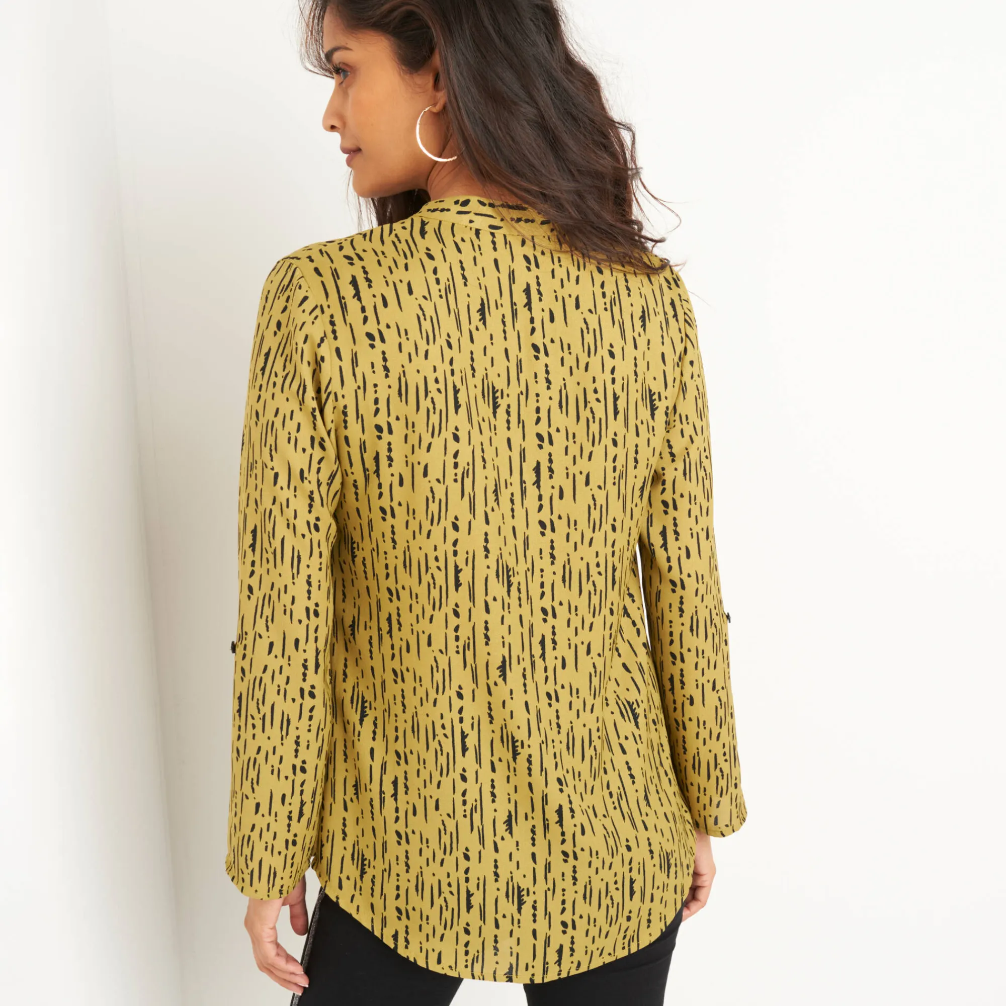 Bloes En Tuniek<Blancheporte Bloes met grafische print en Tunesische hals, crêpe olijfgroen / zwart