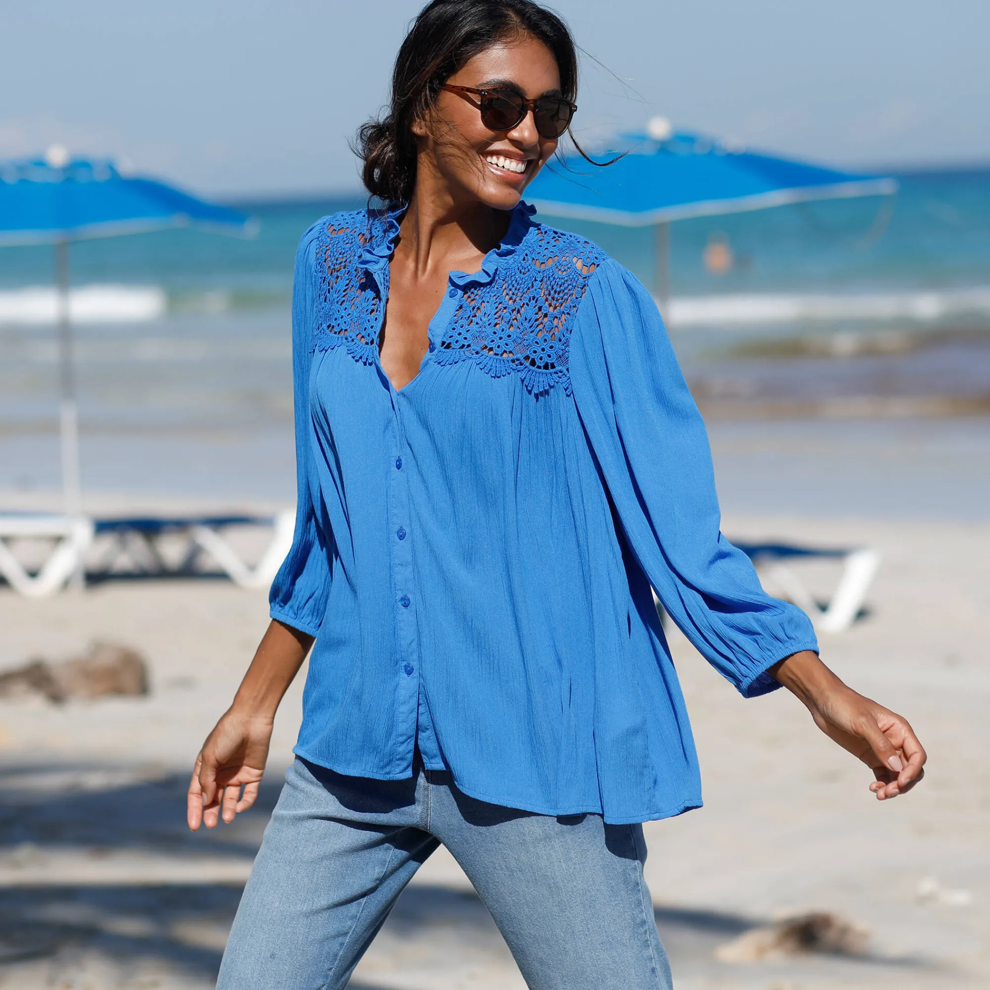 Bloes En Tuniek<Blancheporte Bloes met knoopsluiting en macramé, kraagje met stroken blauw